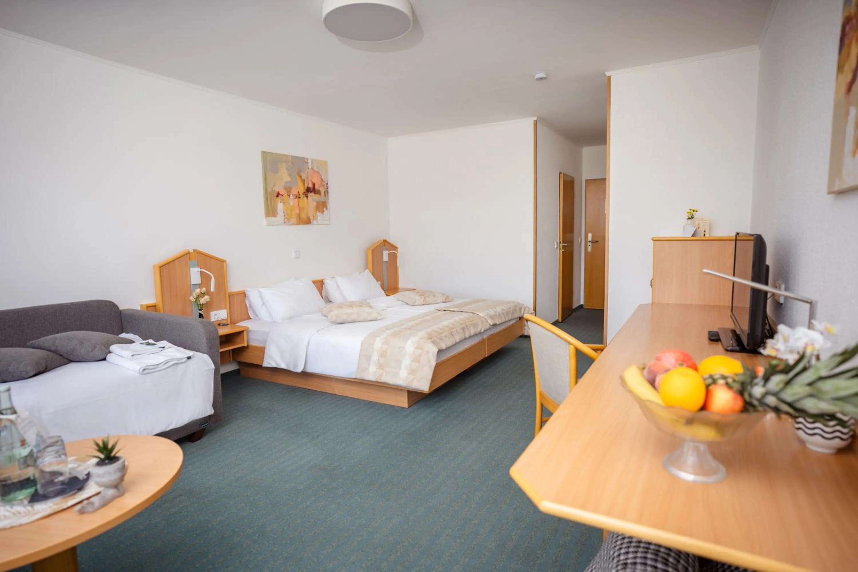 Photo of the whole room, Bed in Hotel Bessunger Forst
