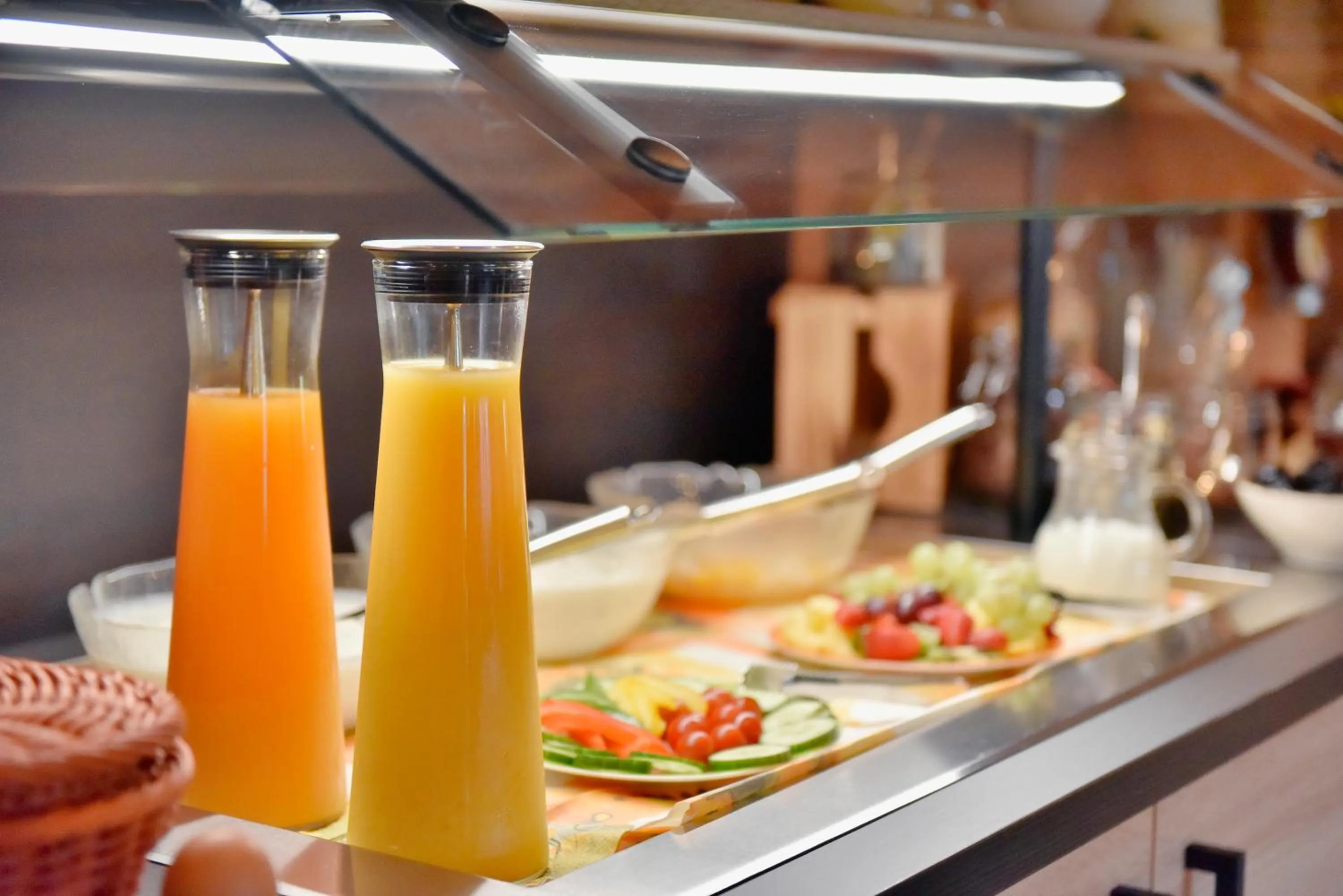 Buffet breakfast in Berghotel Talblick