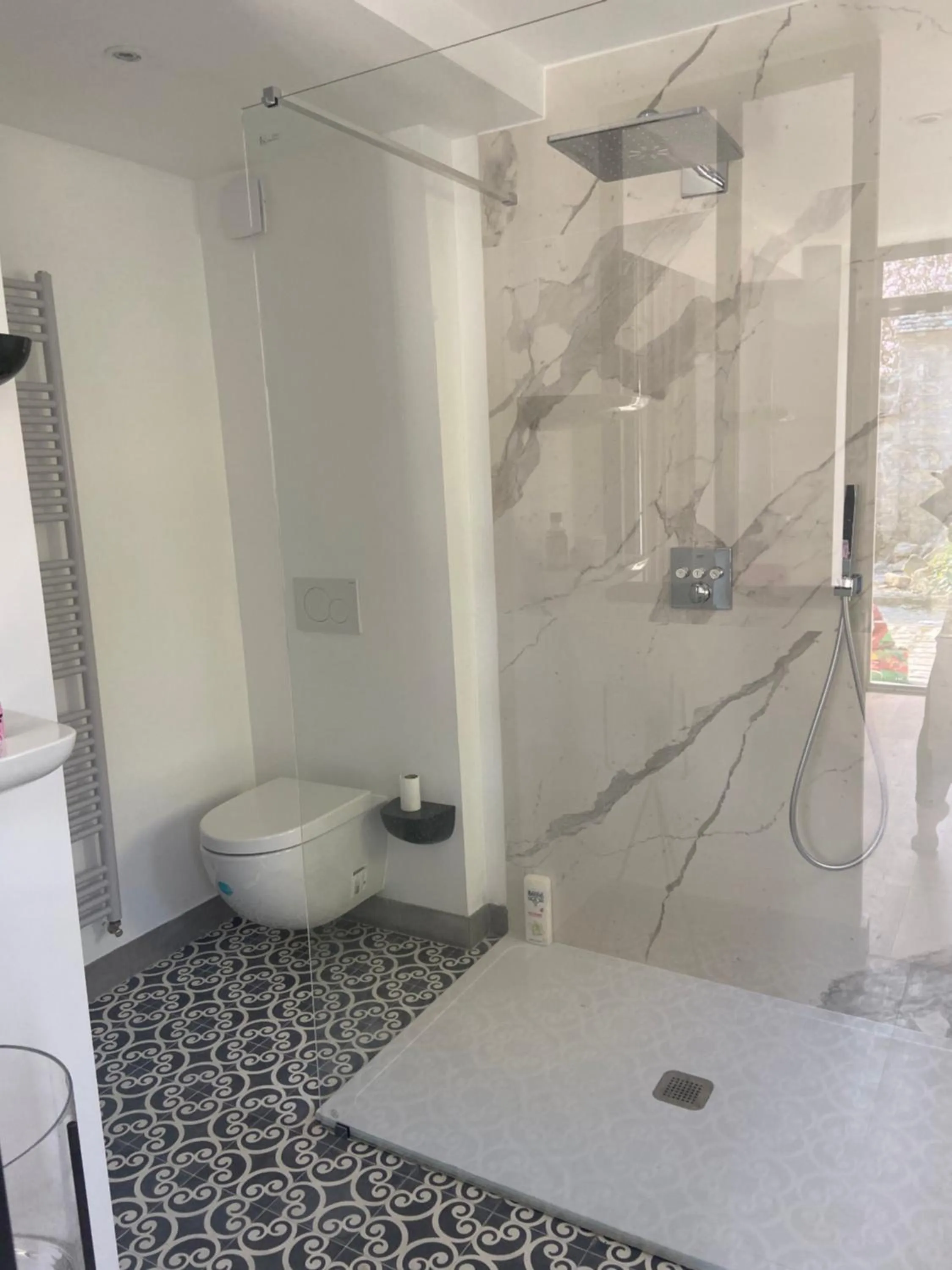 Cocon en lisière de forêt