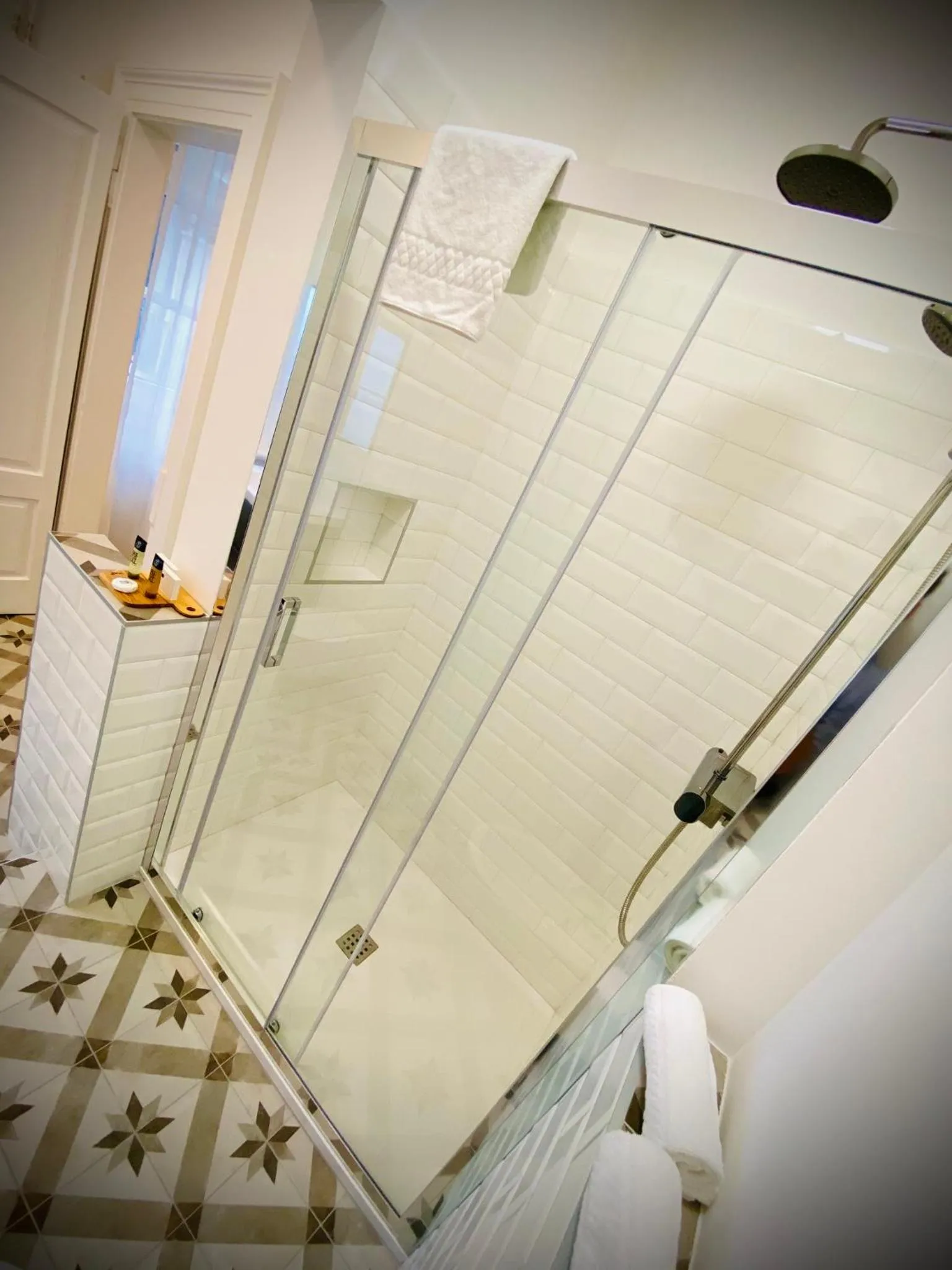 Shower in Crops City Stay