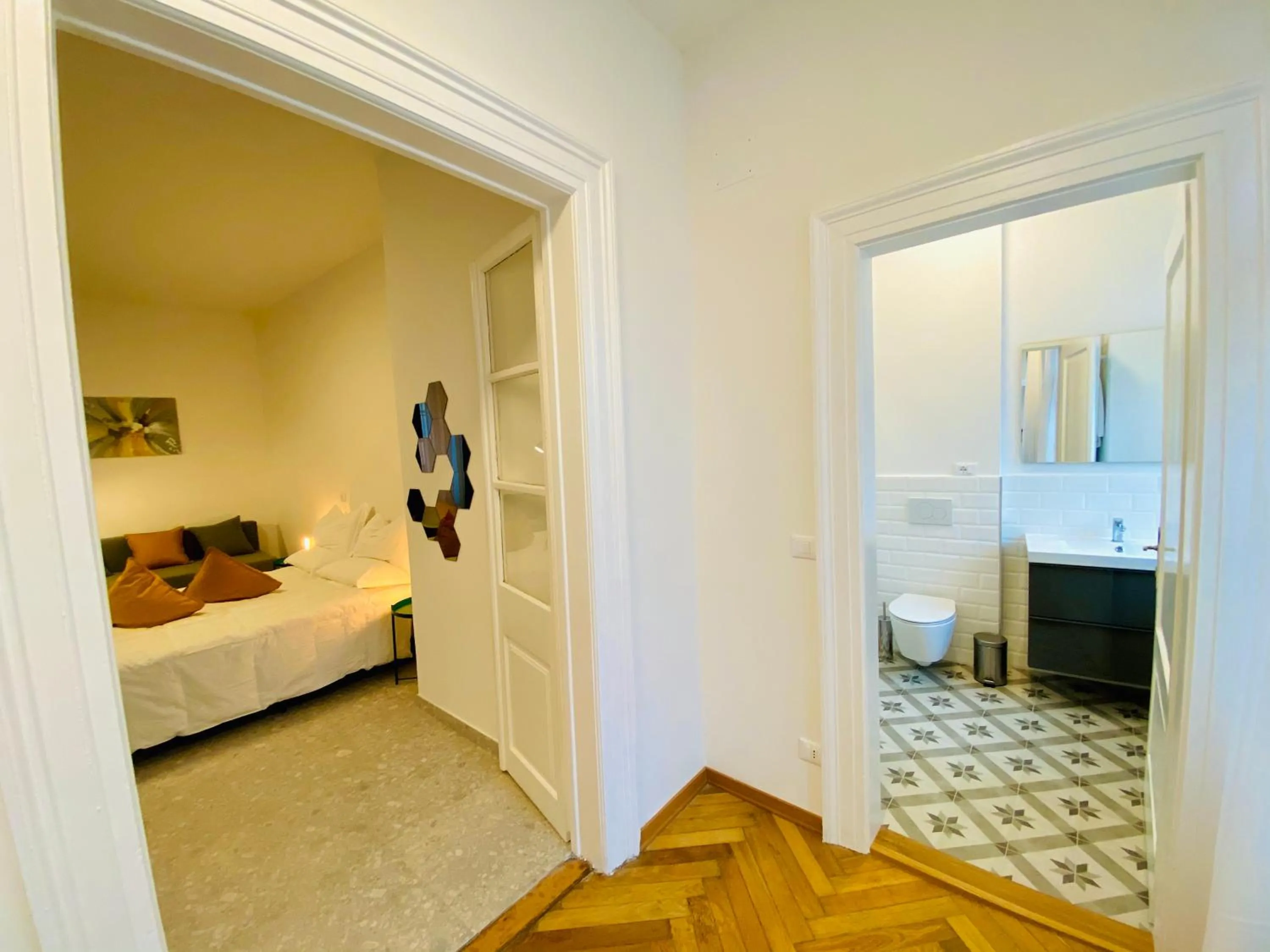 Photo of the whole room, Bed in Crops City Stay