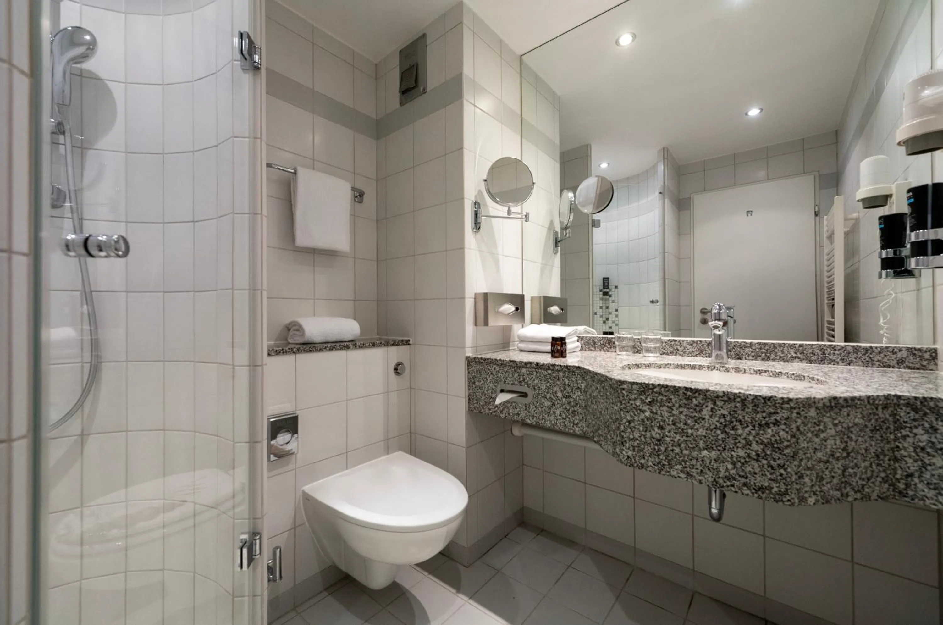 Shower in SORAT Hotel Cottbus