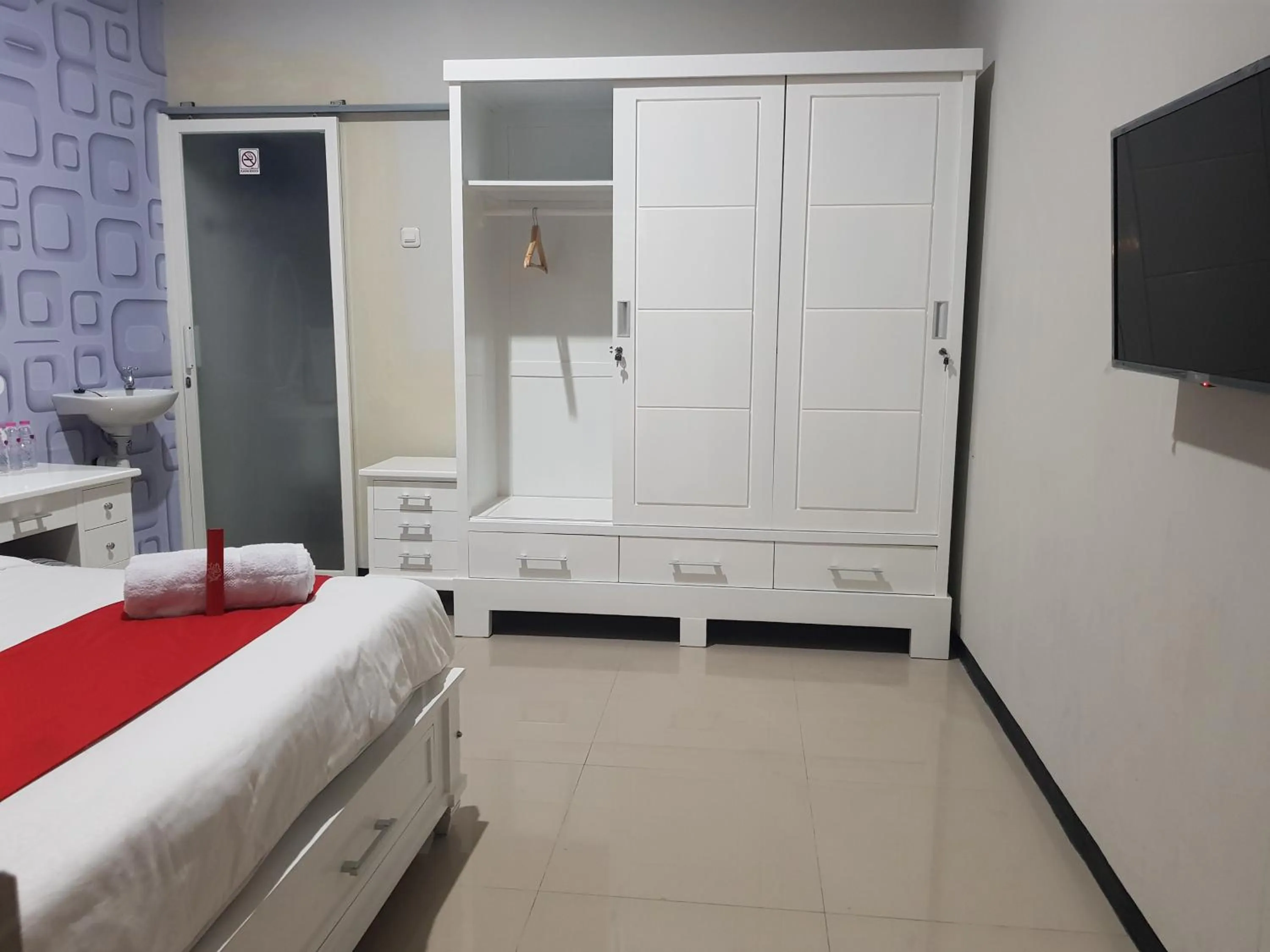 Photo of the whole room, Bed in Villetta House Syariah