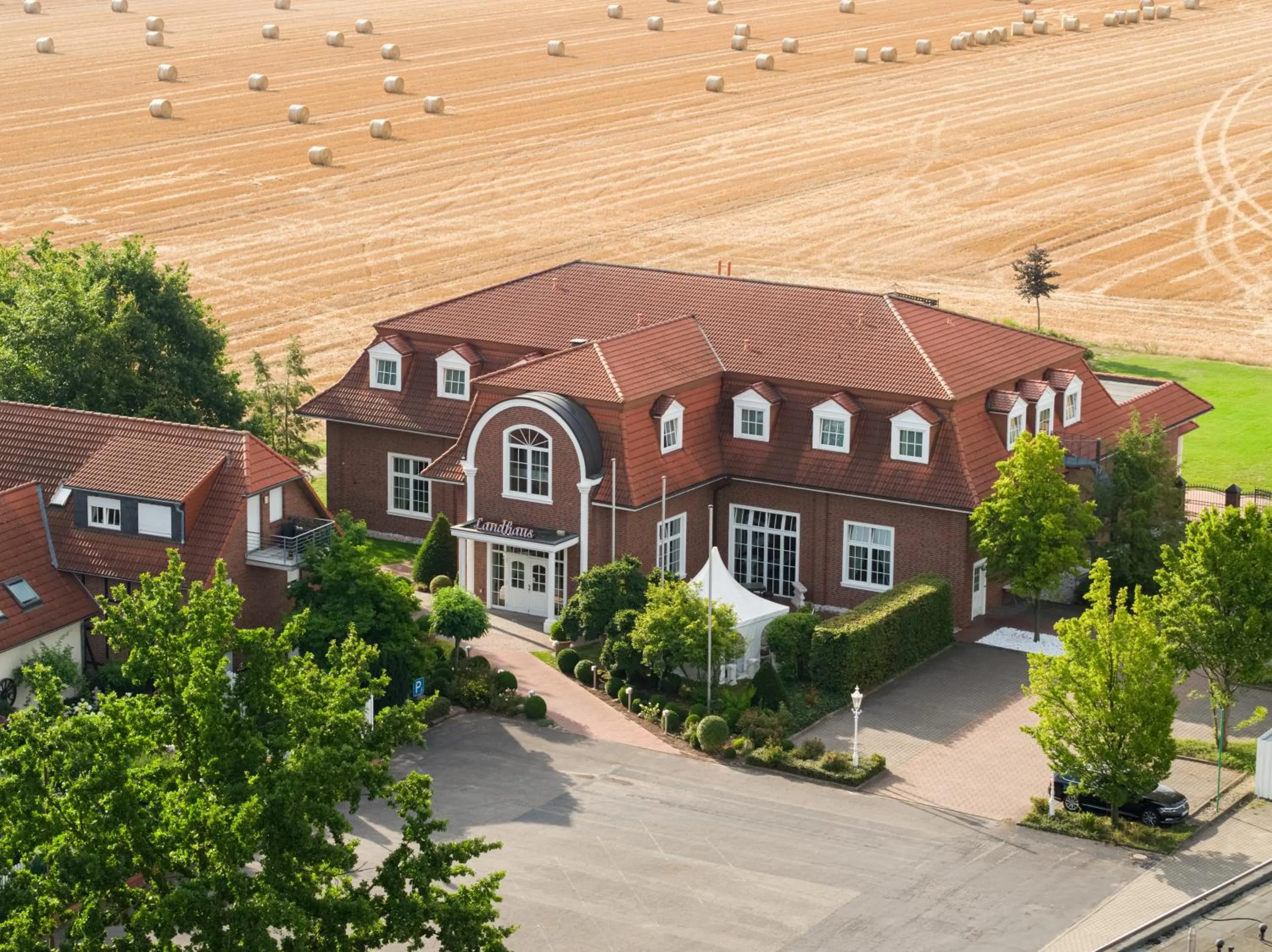 Property building in Hotel Hennies