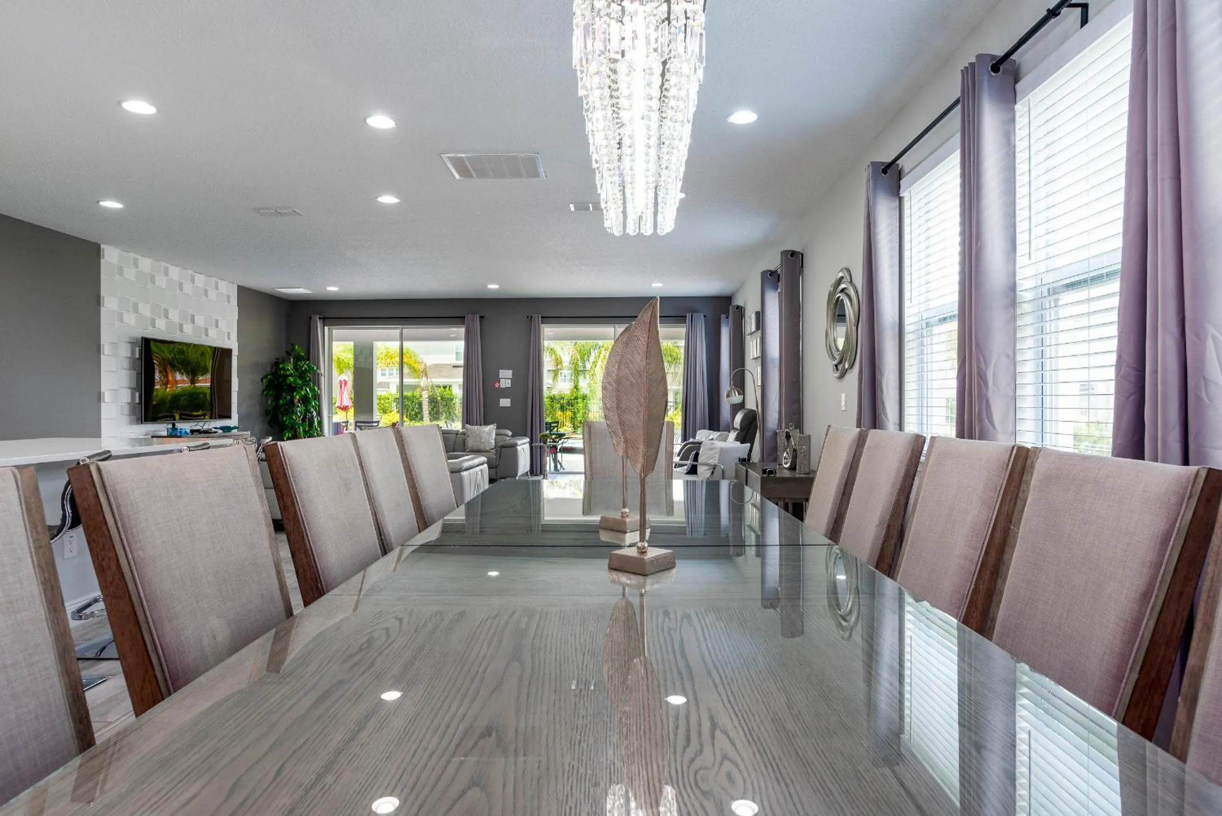 Dining area in Upscale Modern Getaway home with heated pool/hot tub, 9 beds 8.5 bath Sleeps 18+