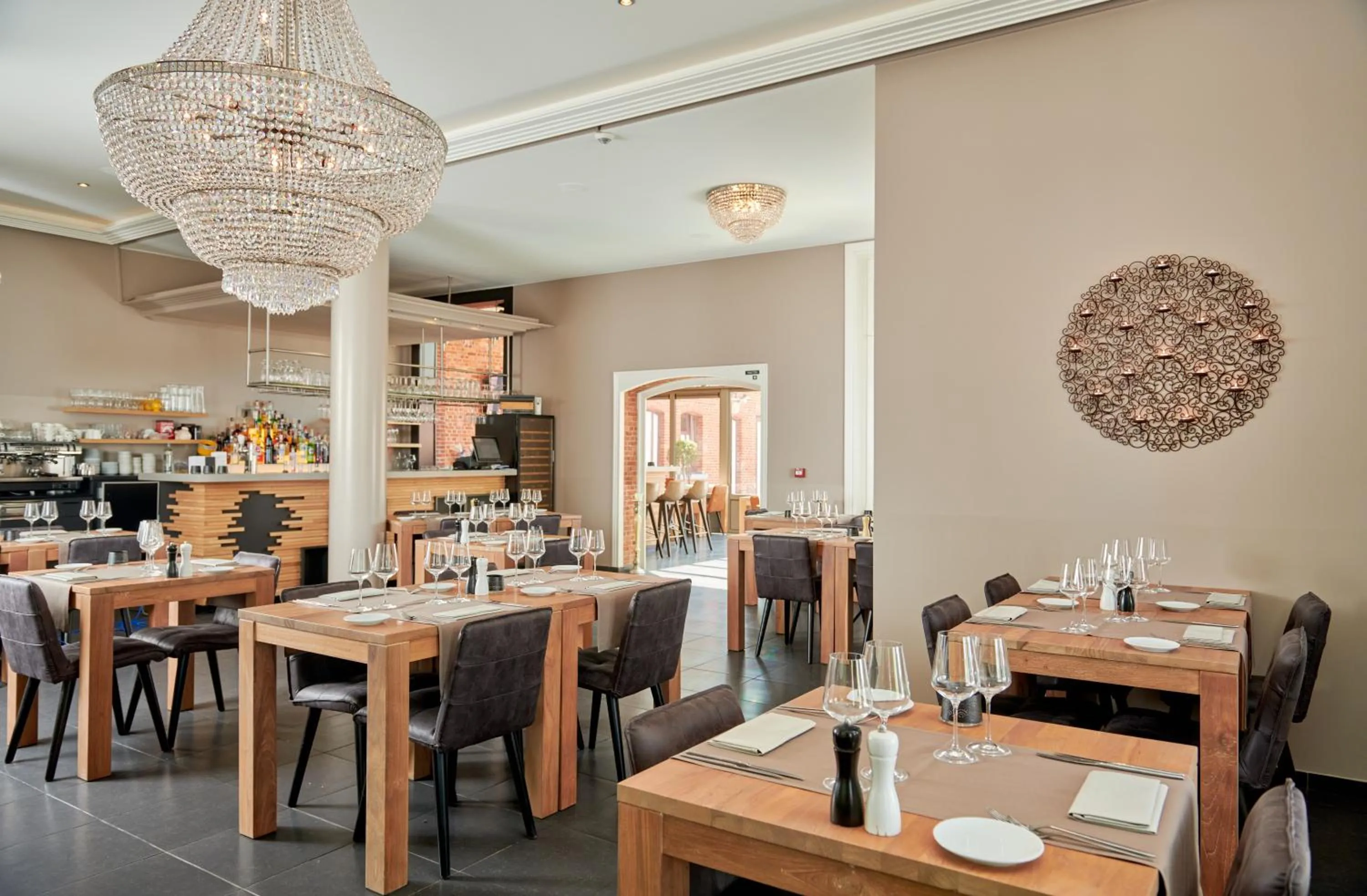 Restaurant/places to eat in De Statie