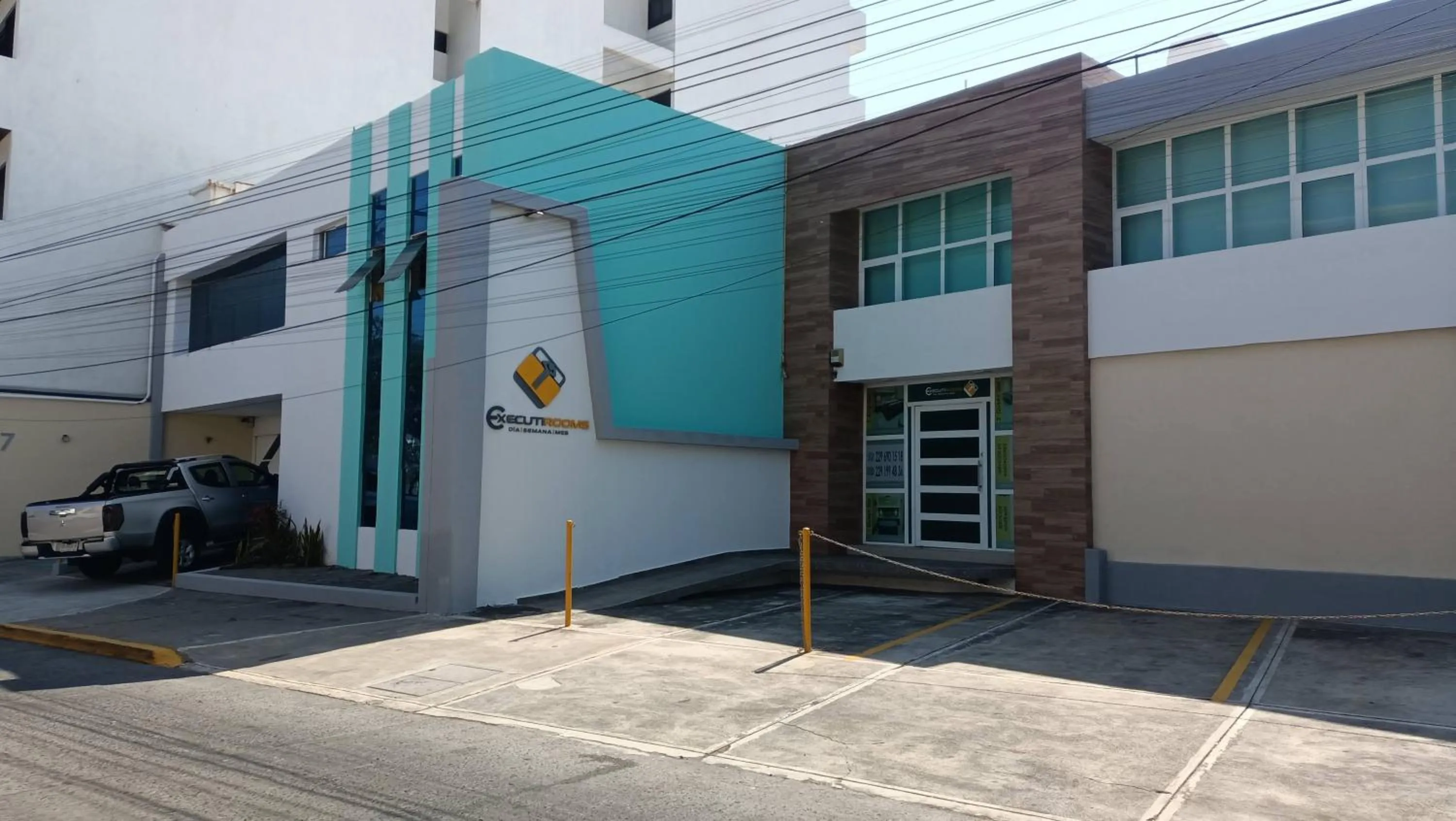 Property building in EXECUTIROOMS VERACRUZ