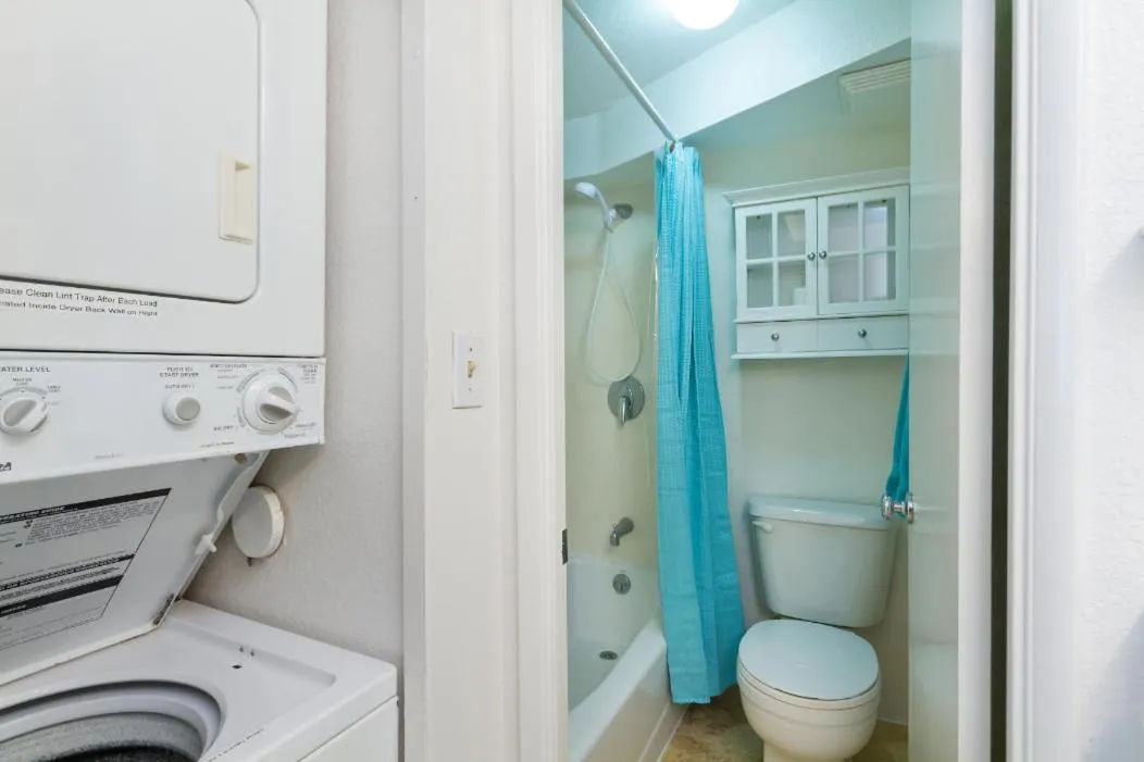 2 Bedroom Penthouse w/Ocean Views