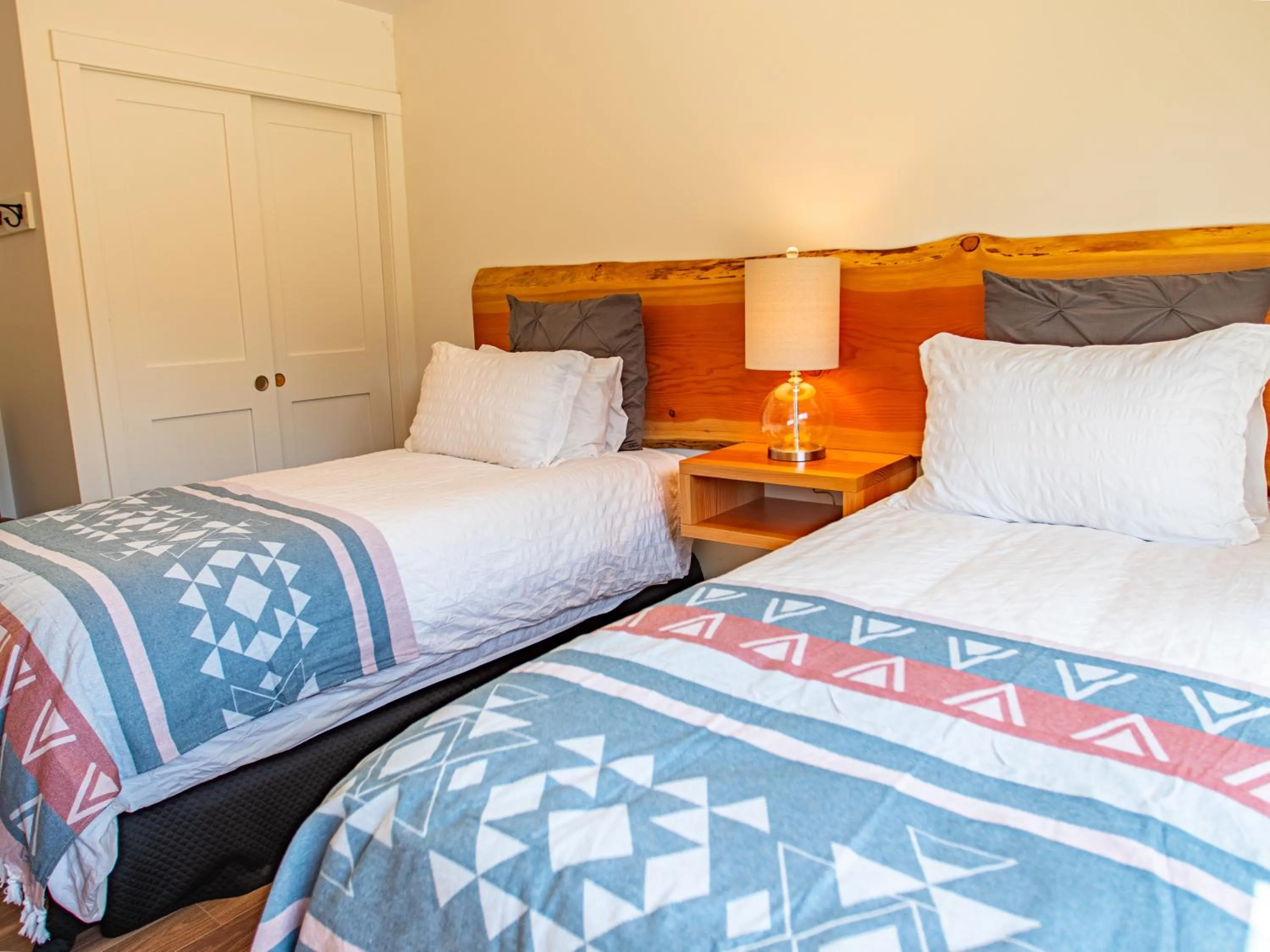 Bedroom, Bed in The Moorage