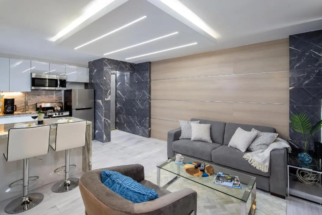 Executive Hotel Suite Downtown Free Parking