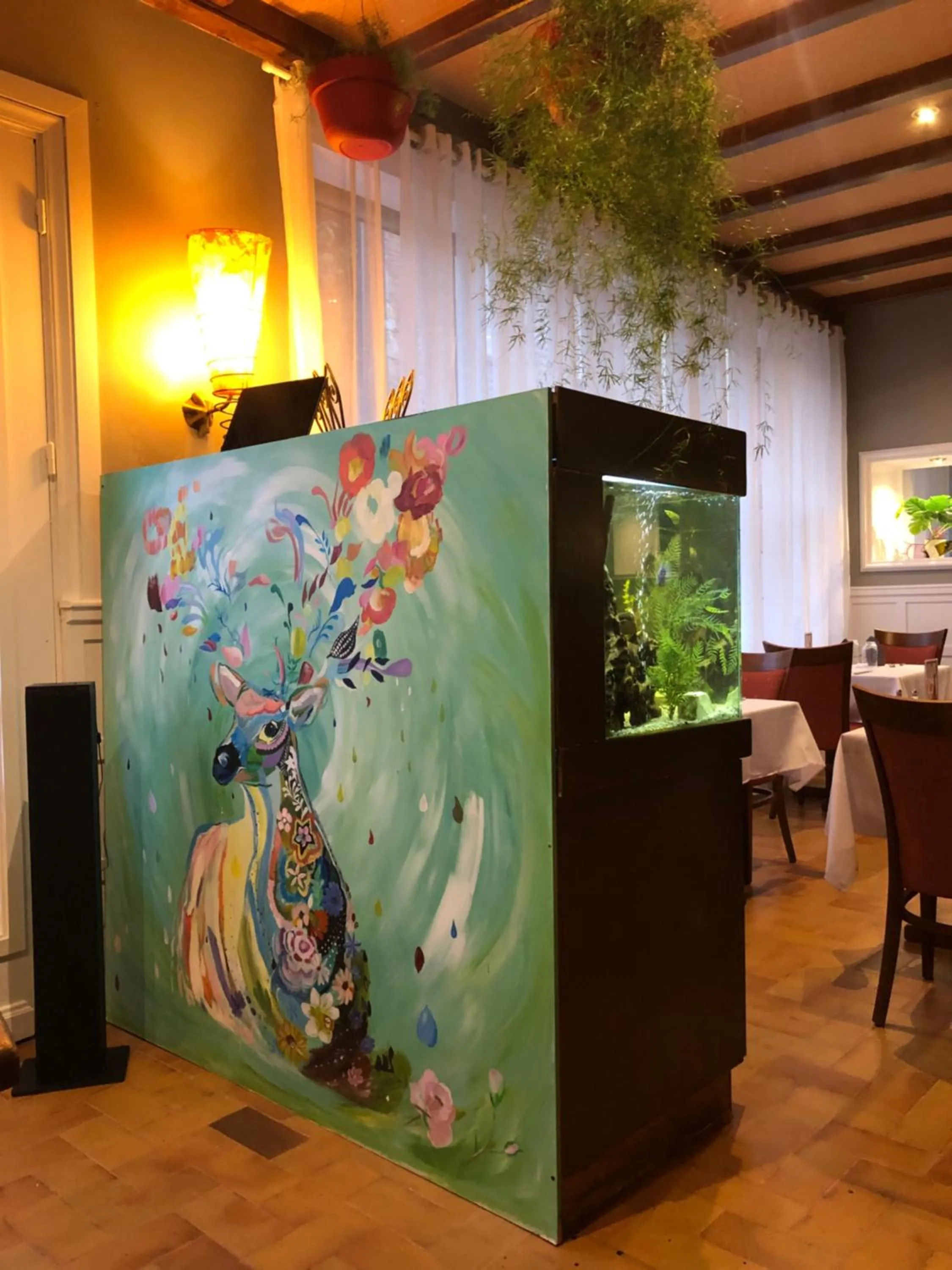 Restaurant/places to eat in L'EMBLEME - BOUTIQUE HOTEL