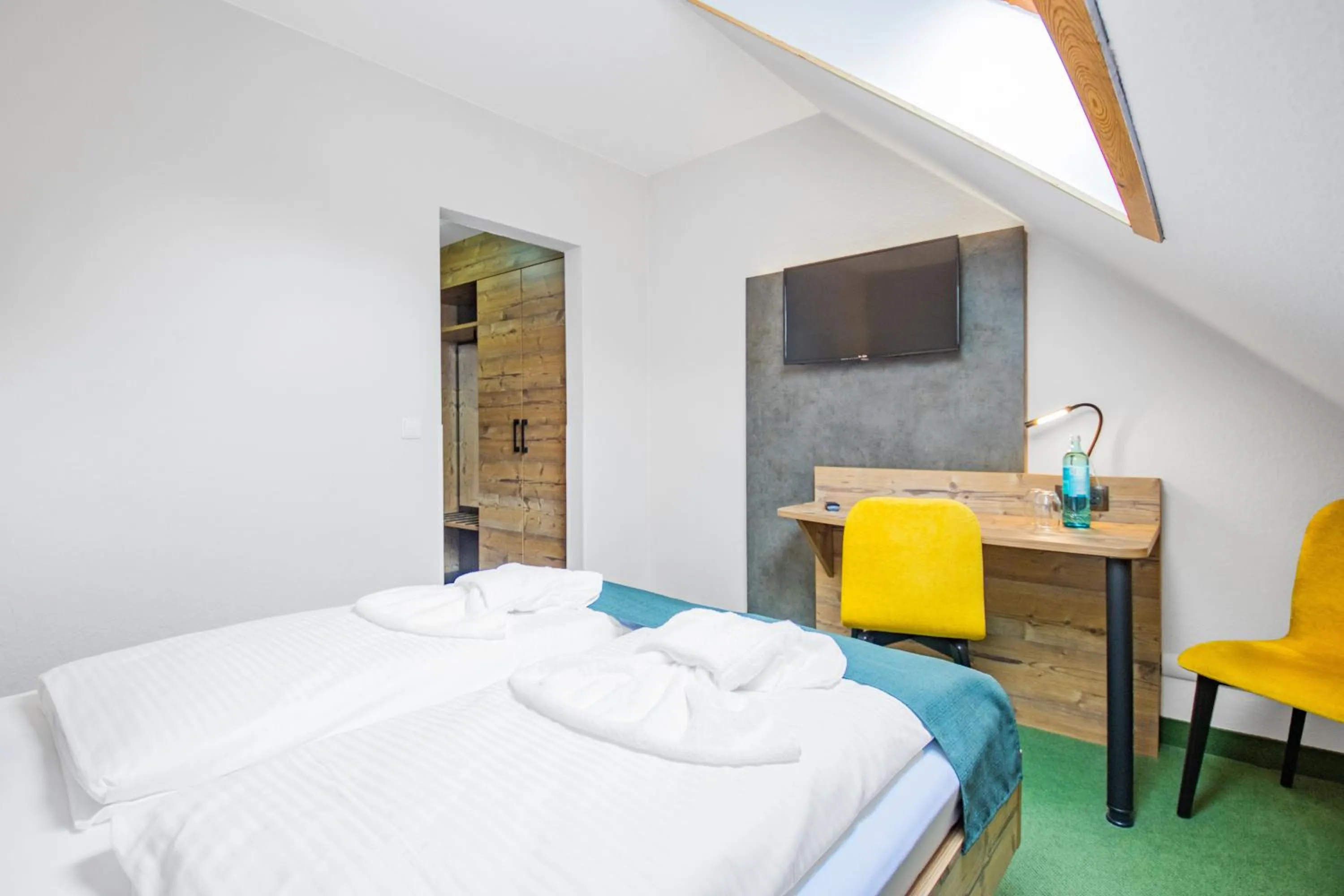 Photo of the whole room, Bed in Ferien Hotel Spreewald