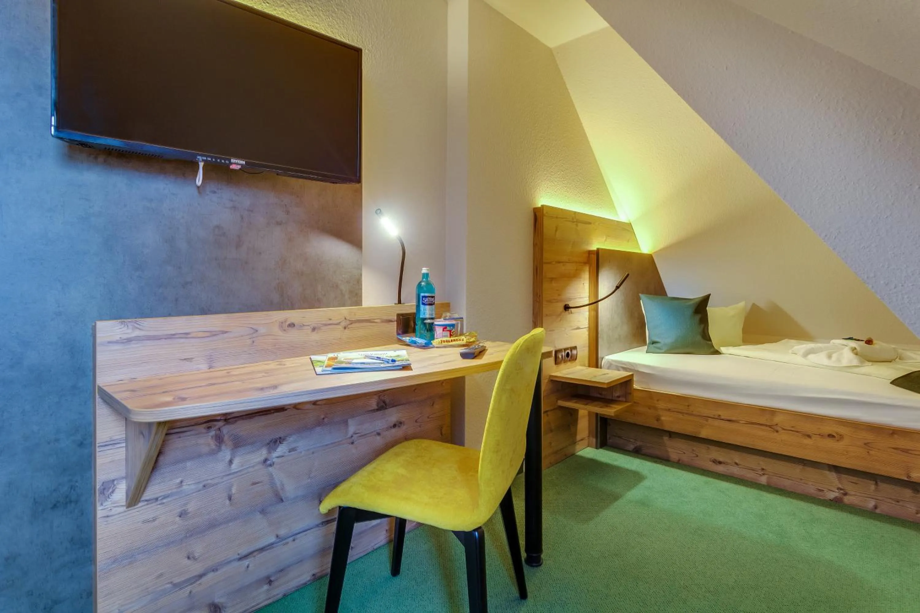 Photo of the whole room, Bed in Ferien Hotel Spreewald