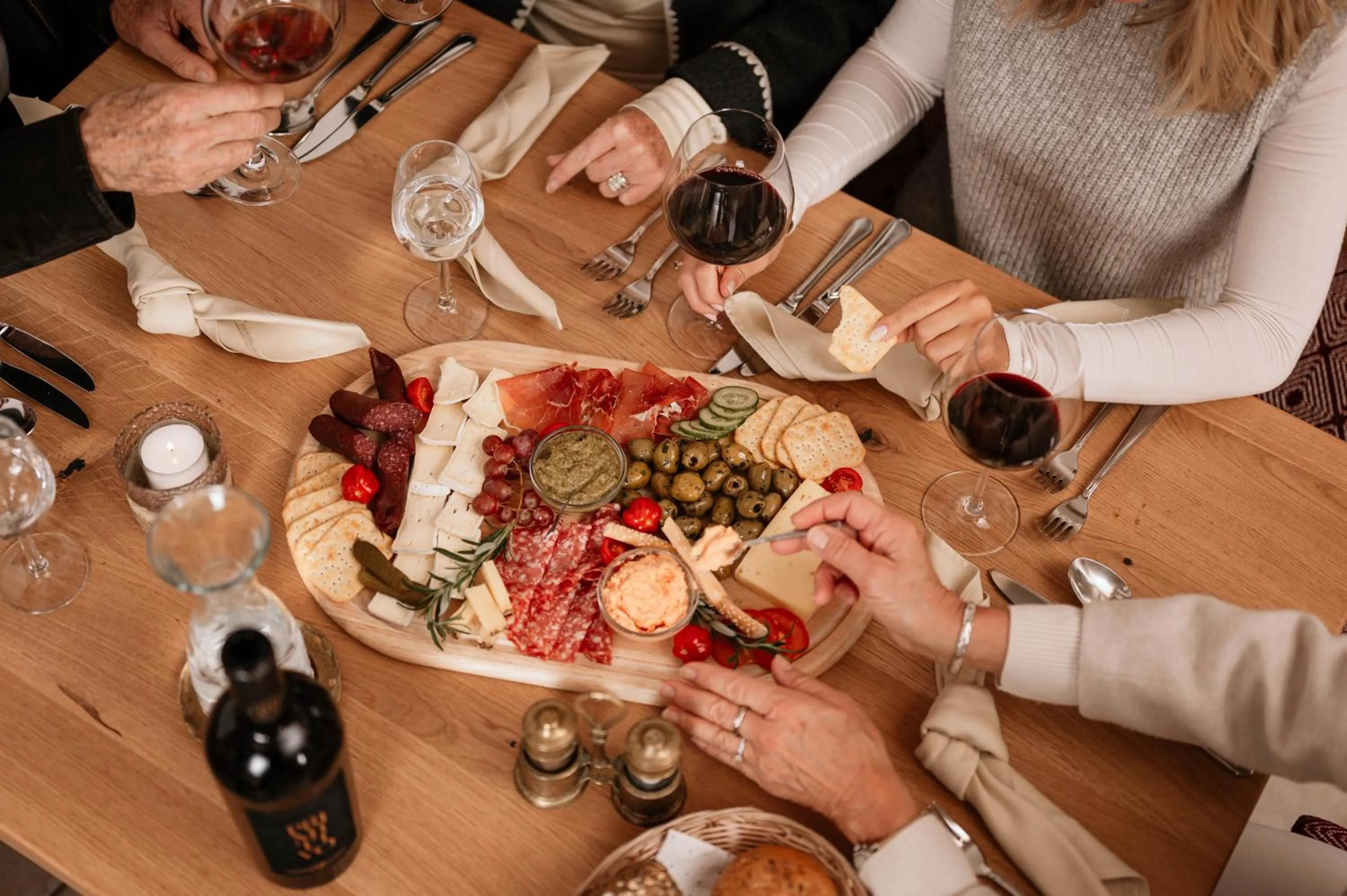 Restaurant/places to eat in Hotel Neuhäusl Superior