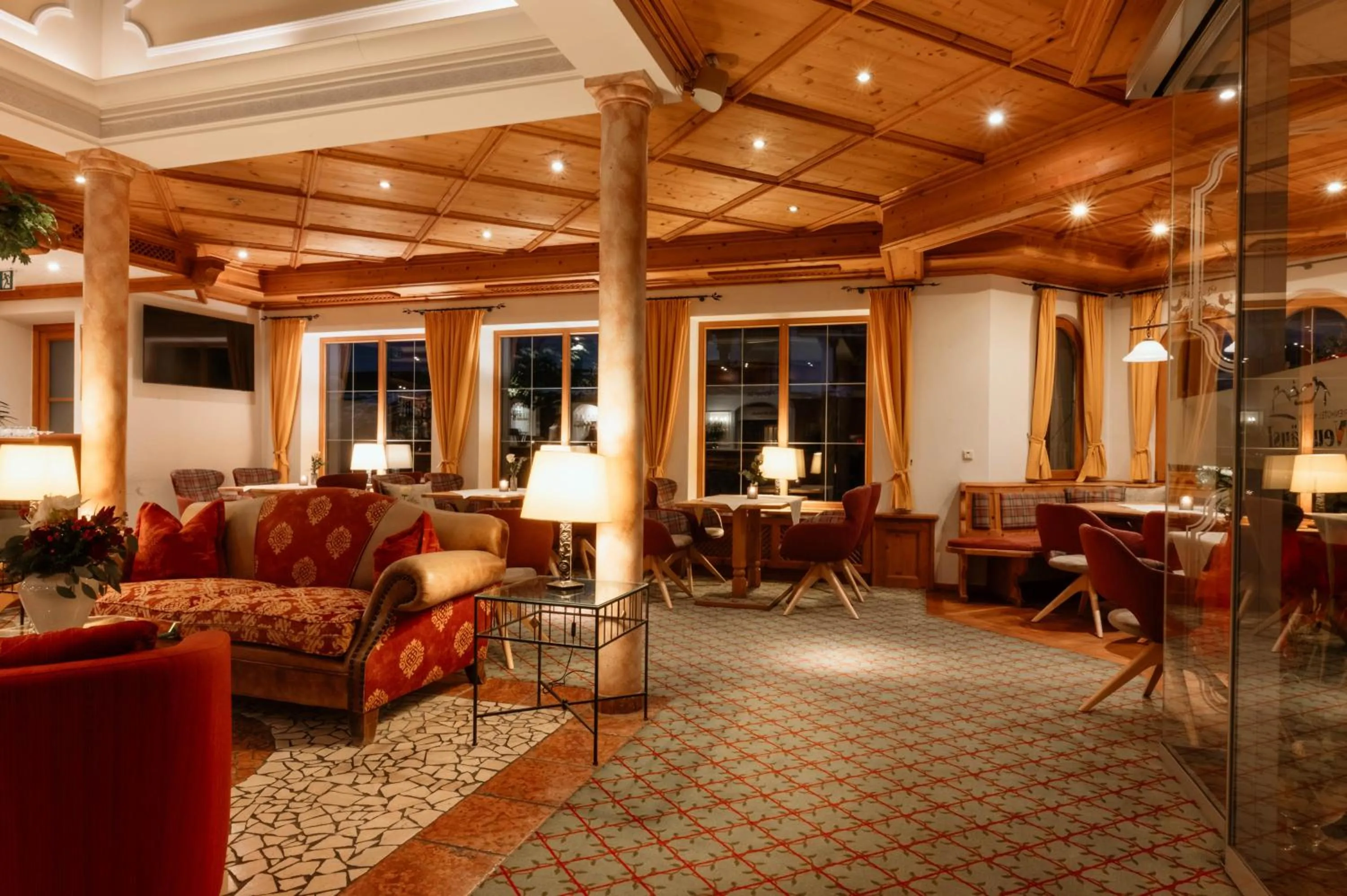 Lobby or reception in Hotel Neuhäusl Superior