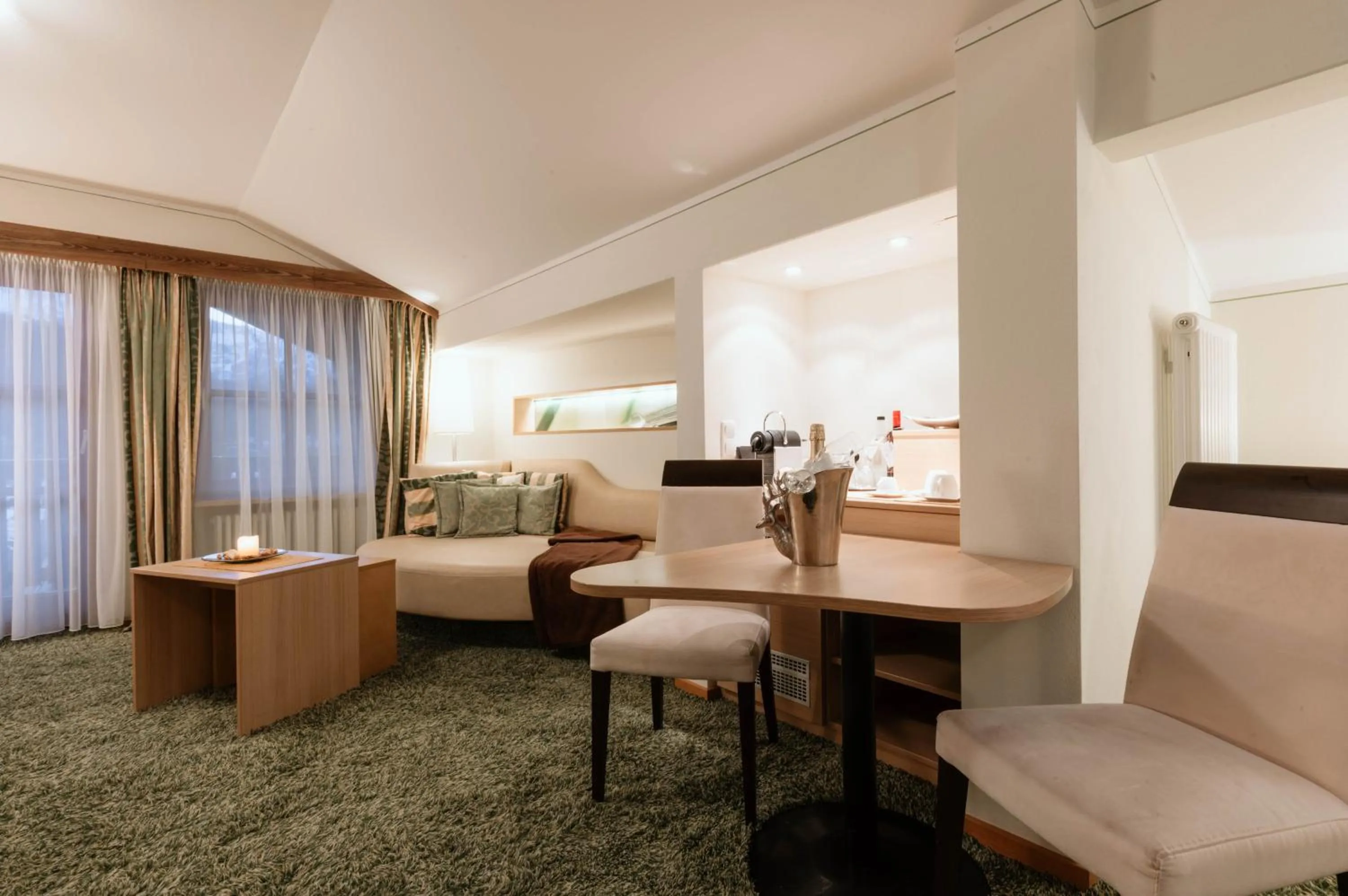 Photo of the whole room, Bed in Hotel Neuhäusl Superior