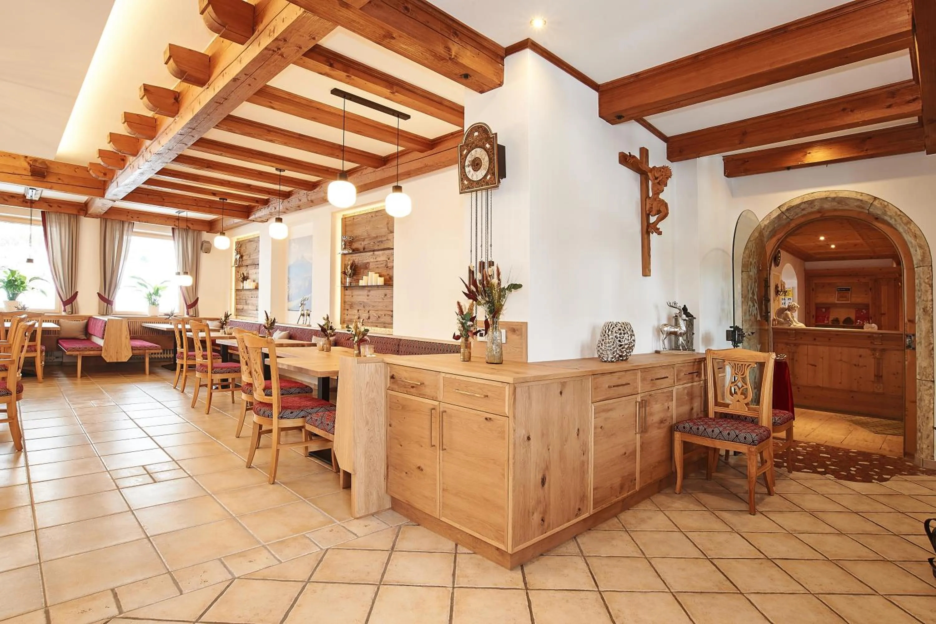 Restaurant/places to eat in Hotel Neuhäusl Superior