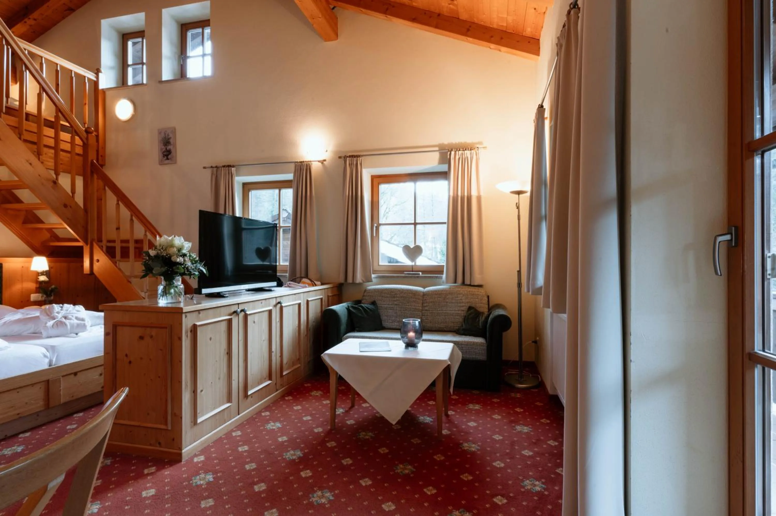 Photo of the whole room, Bed in Hotel Neuhäusl Superior