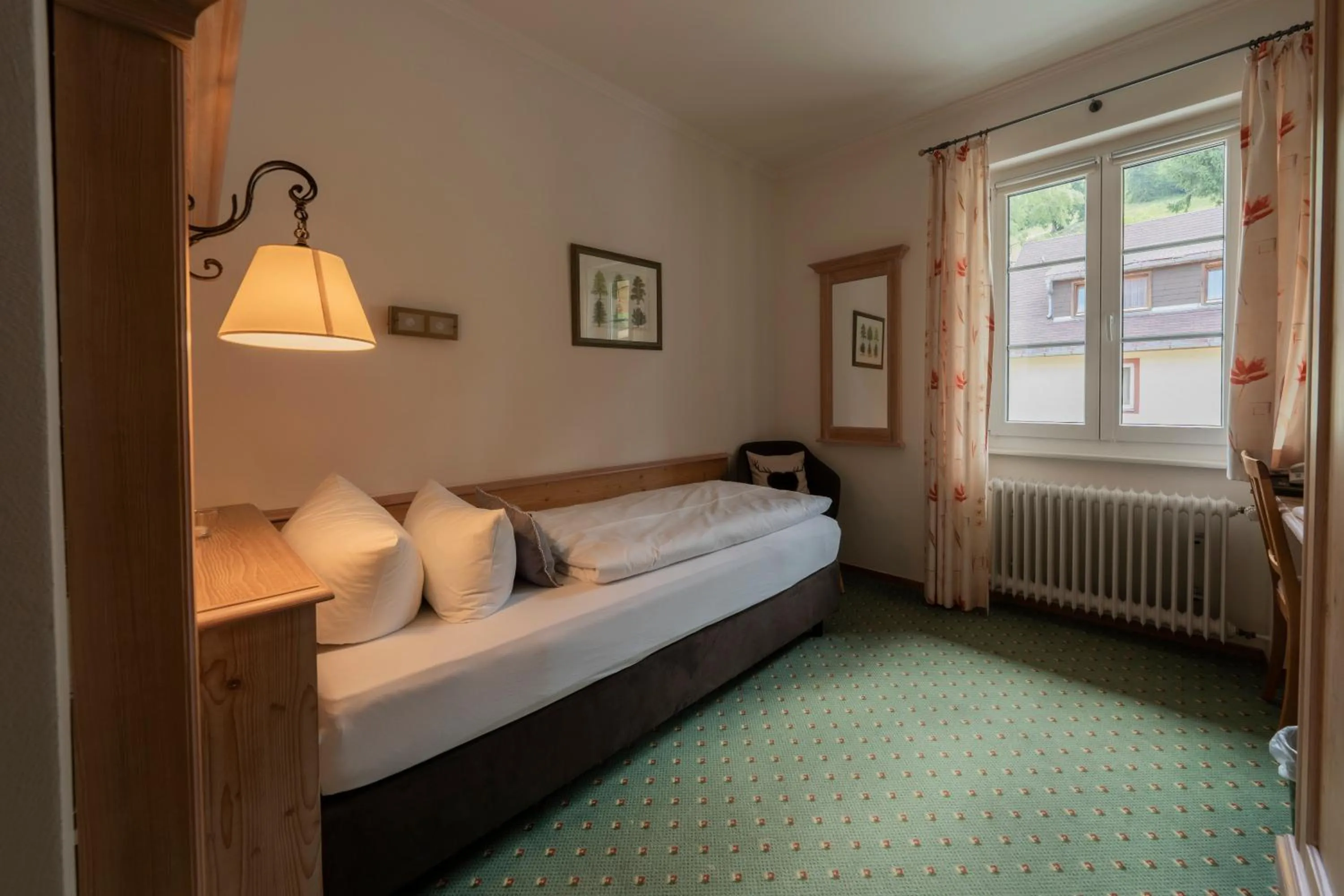 Photo of the whole room, Bed in Grüner Baum Naturparkhotel & Schwarzwald-Restaurant