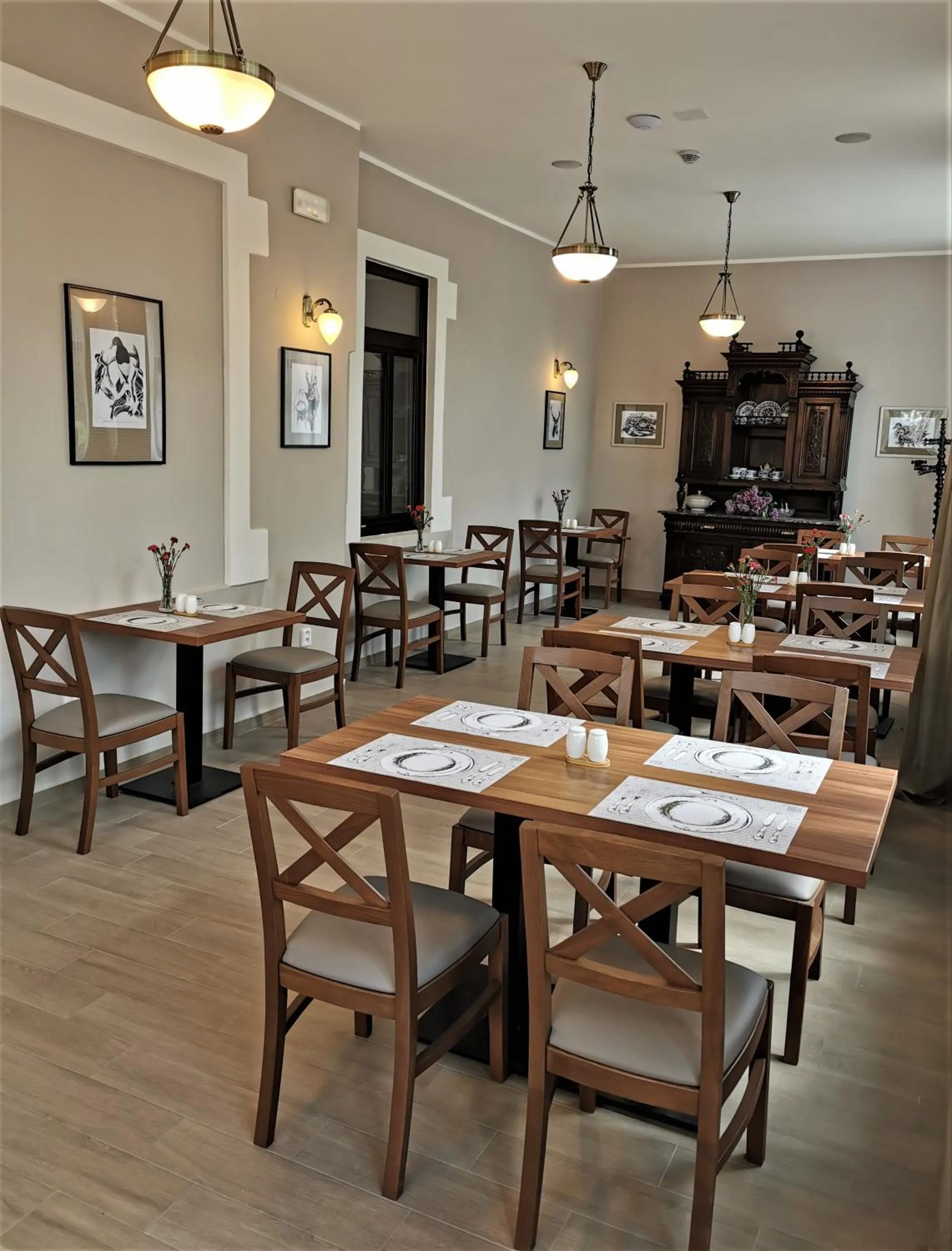 Restaurant/places to eat in Hotel Švýcarský dům