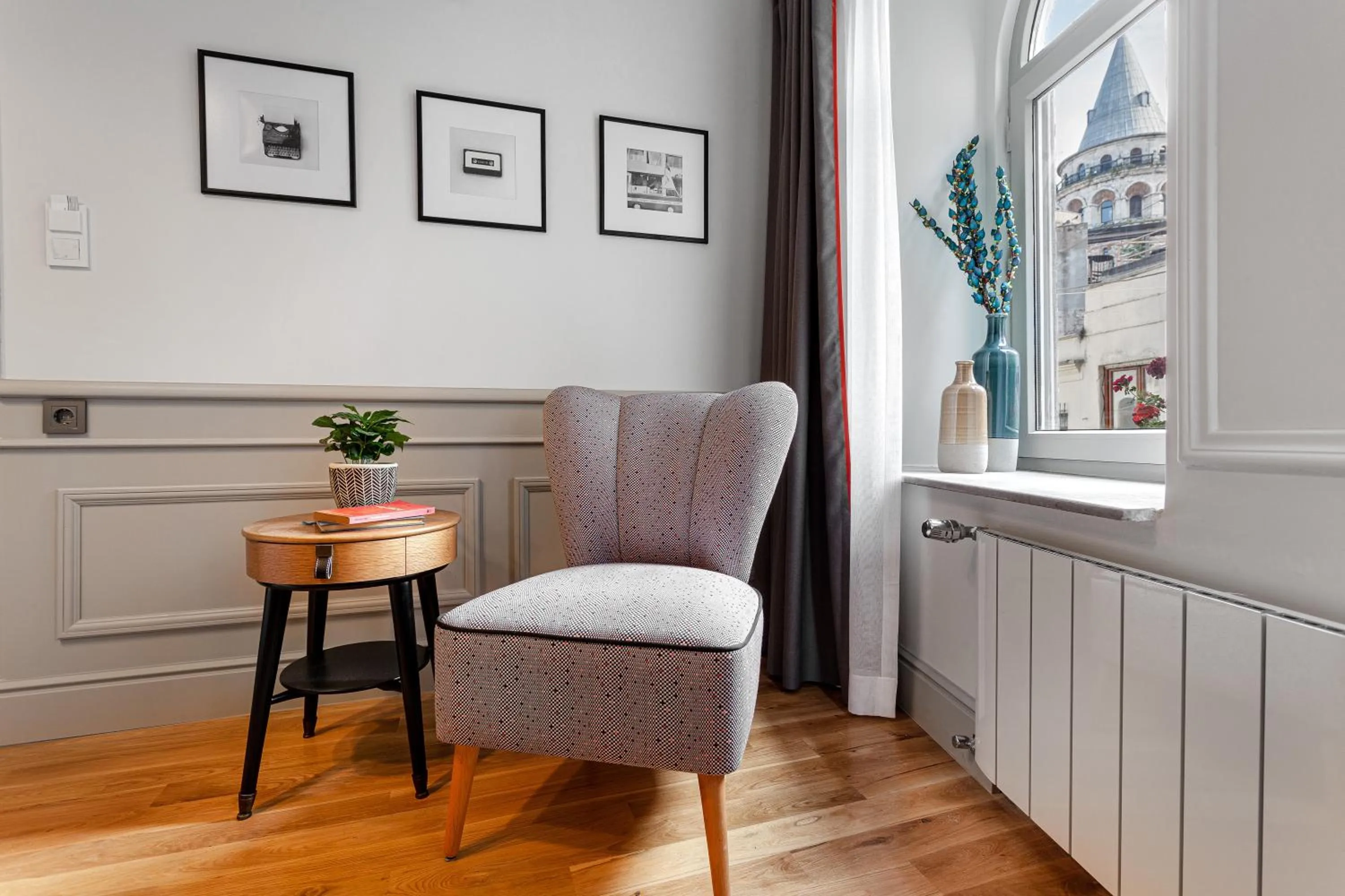 Seating area in World House Boutique Hotel Galata