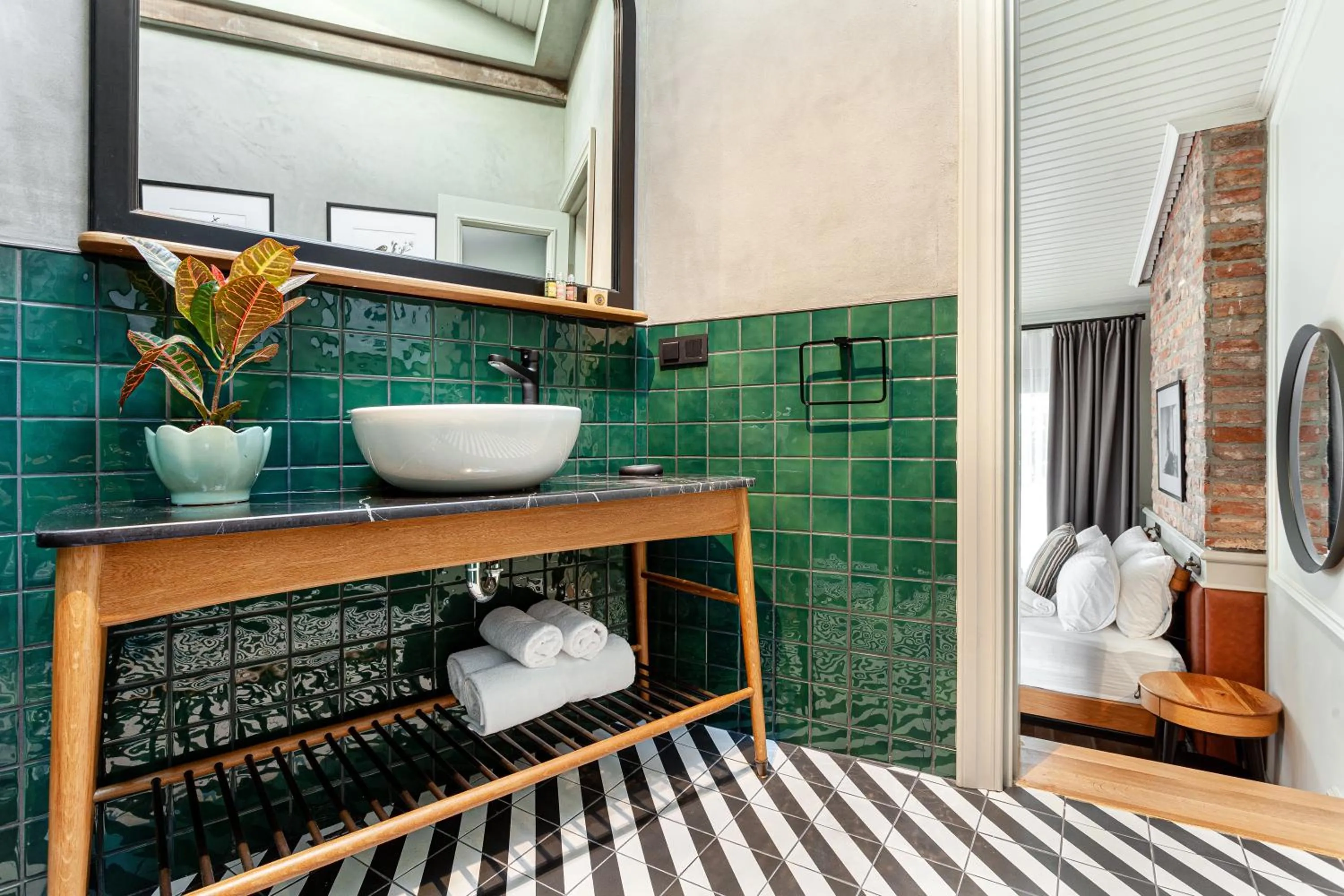 Shower in World House Boutique Hotel Galata