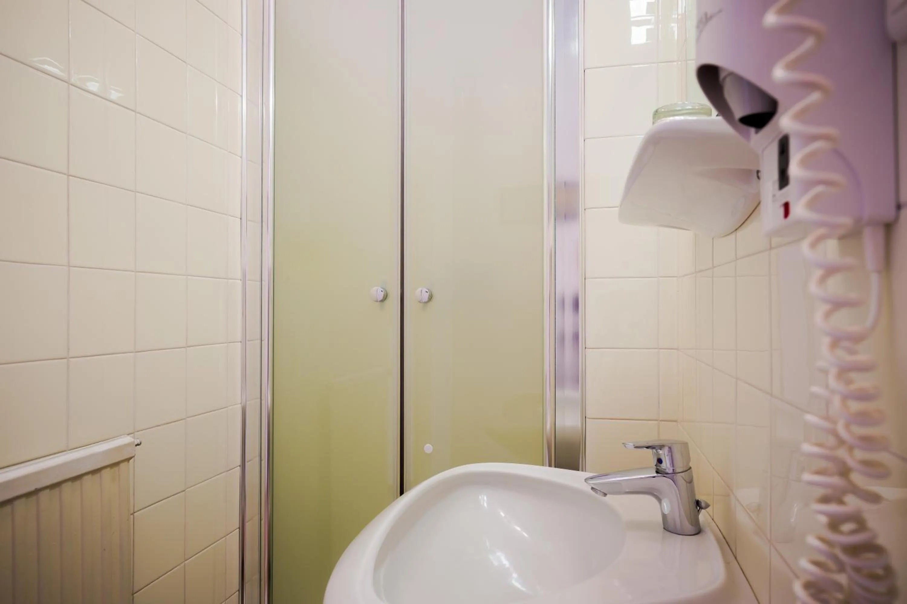 Shower in Klamberghof Burgstaller