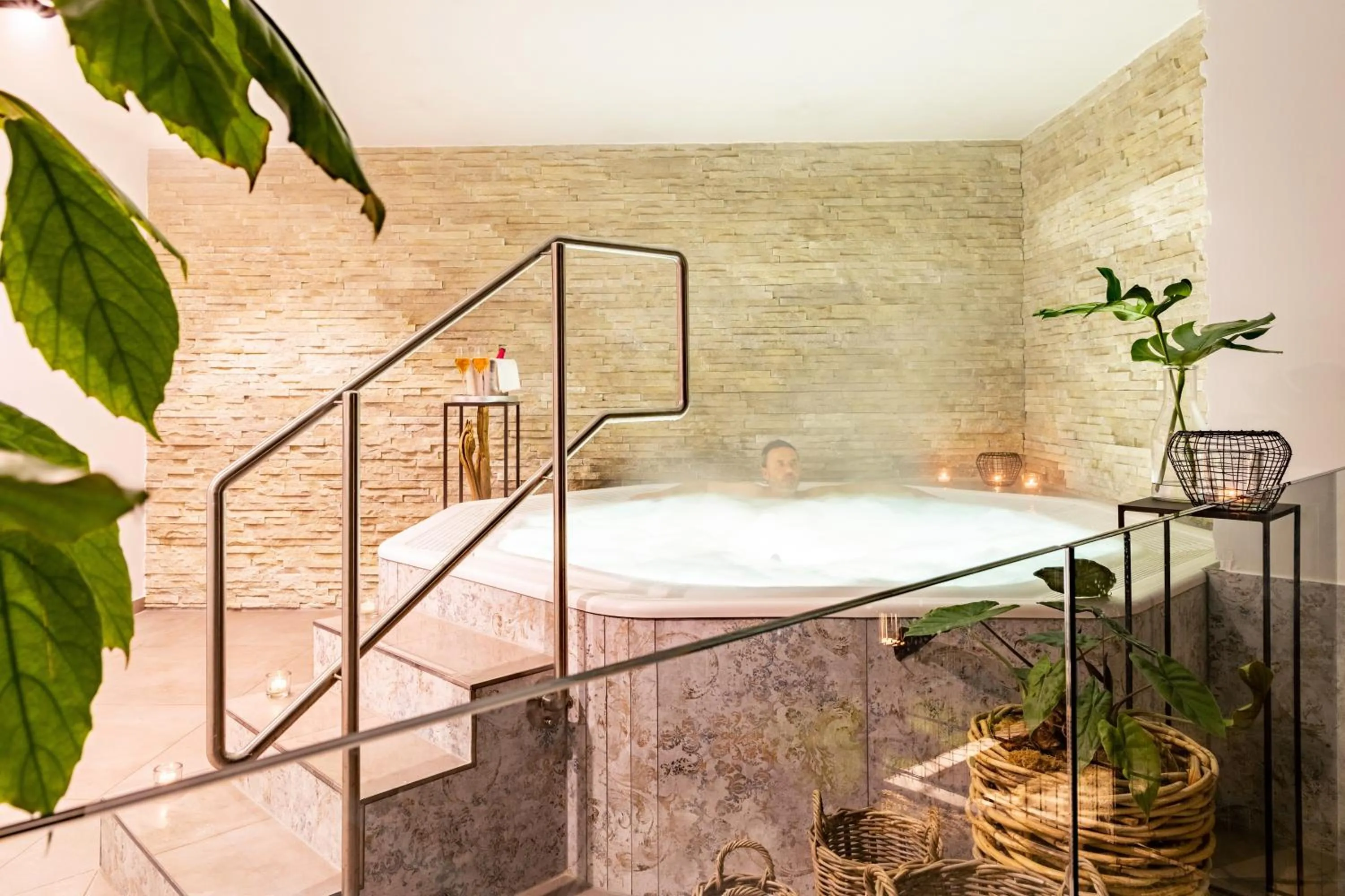 Hot Tub in Parkhotel Maximilian Ottobeuren