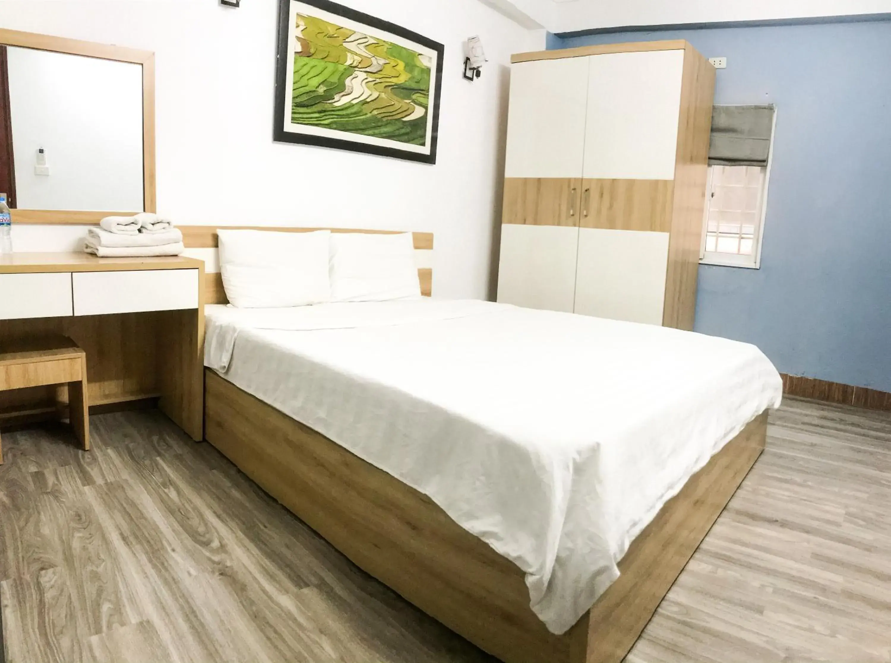 Deluxe Double Room (2 Adults + 1 Child) in The Autumn Homestel Deluxe Double Room (2 Adults + 1 Child) in The Autumn Homestel