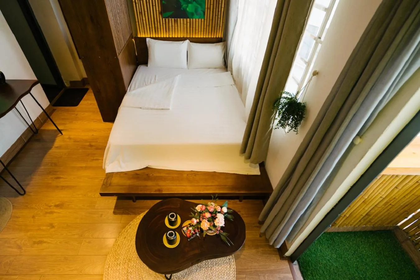 Photo of the whole room, Bed in The Autumn Homestel