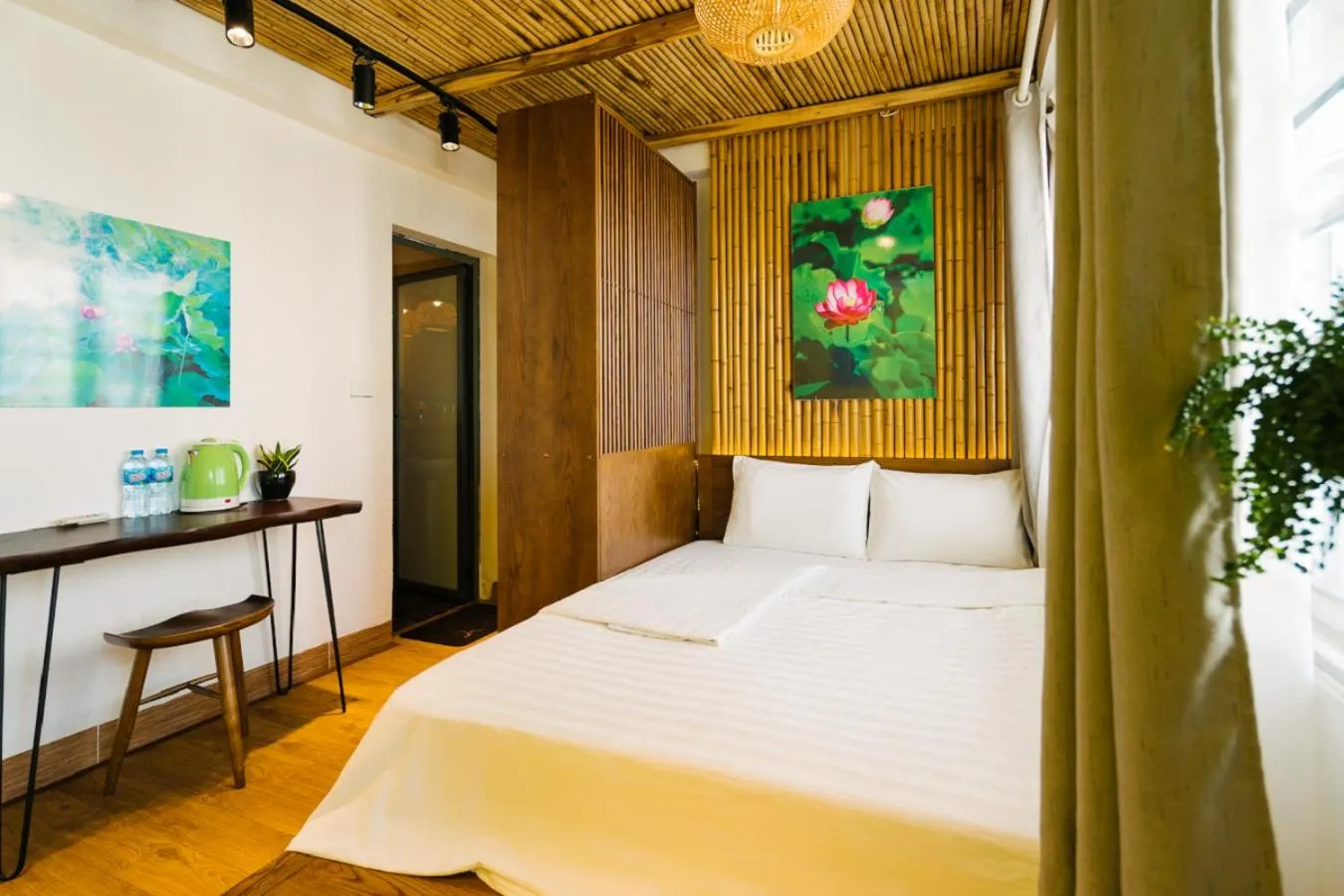 Bedroom, Bed in The Autumn Homestel