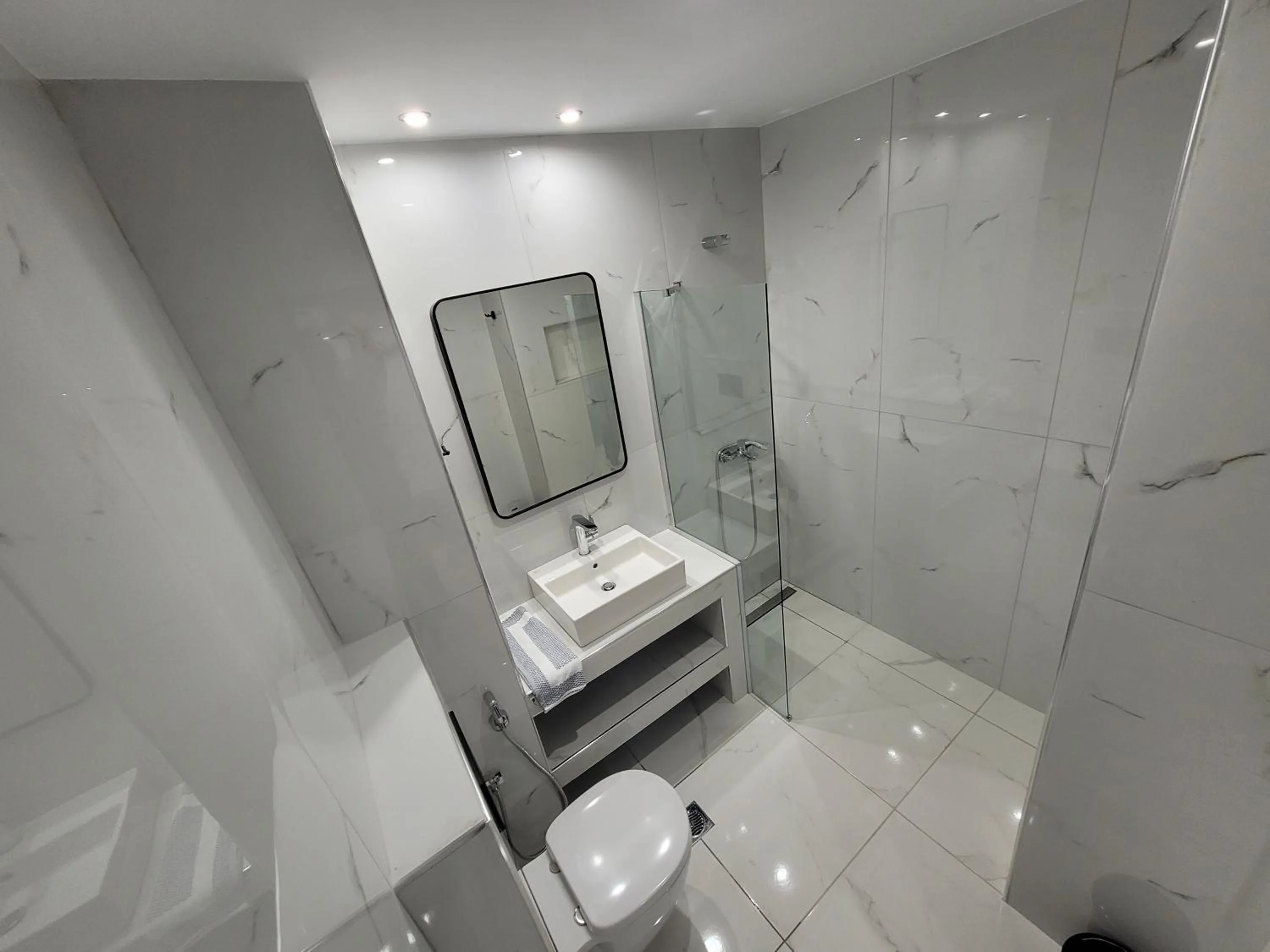 Bathroom in Jannos Beach hotel