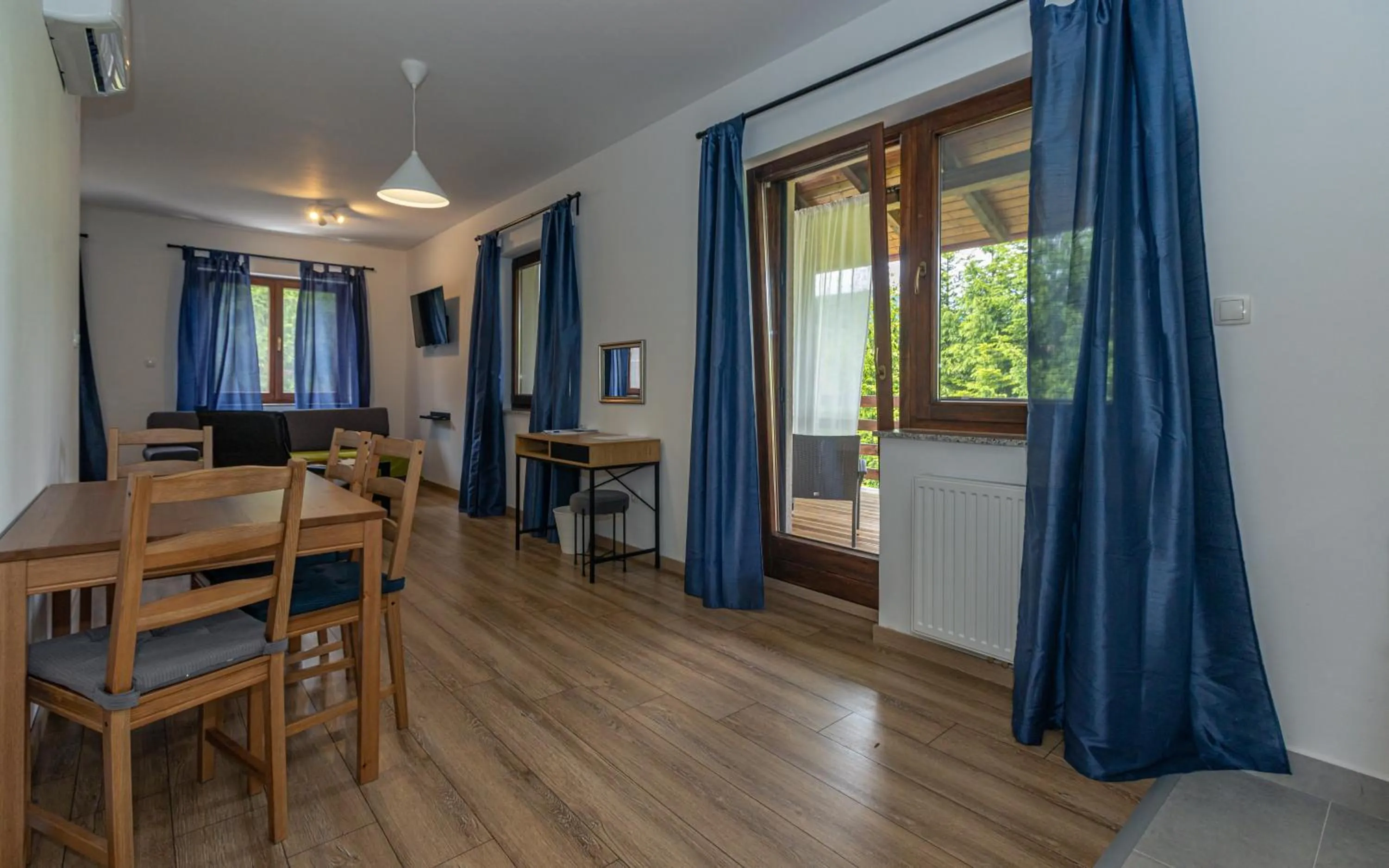 Dining area in B&B Green Serenity Plitvice Lakes