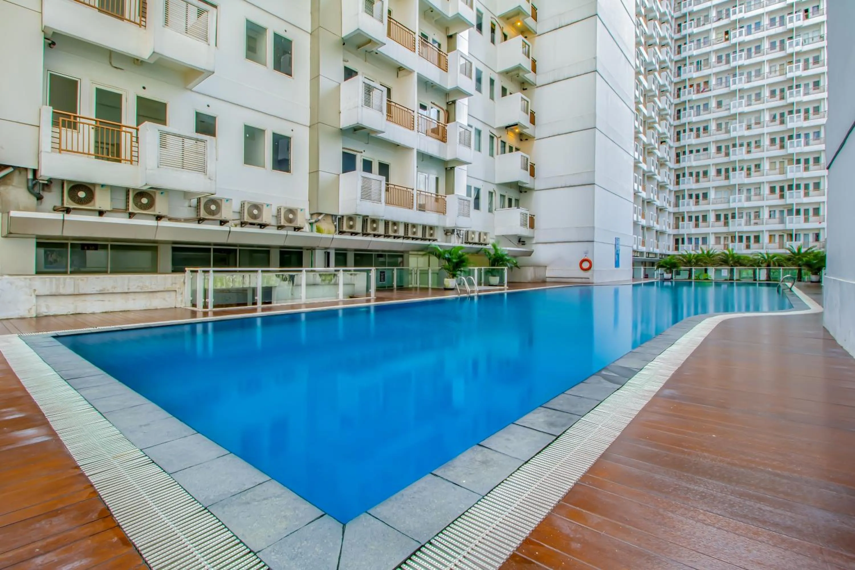 Swimming pool in Skyland Sentul Tower Apartment