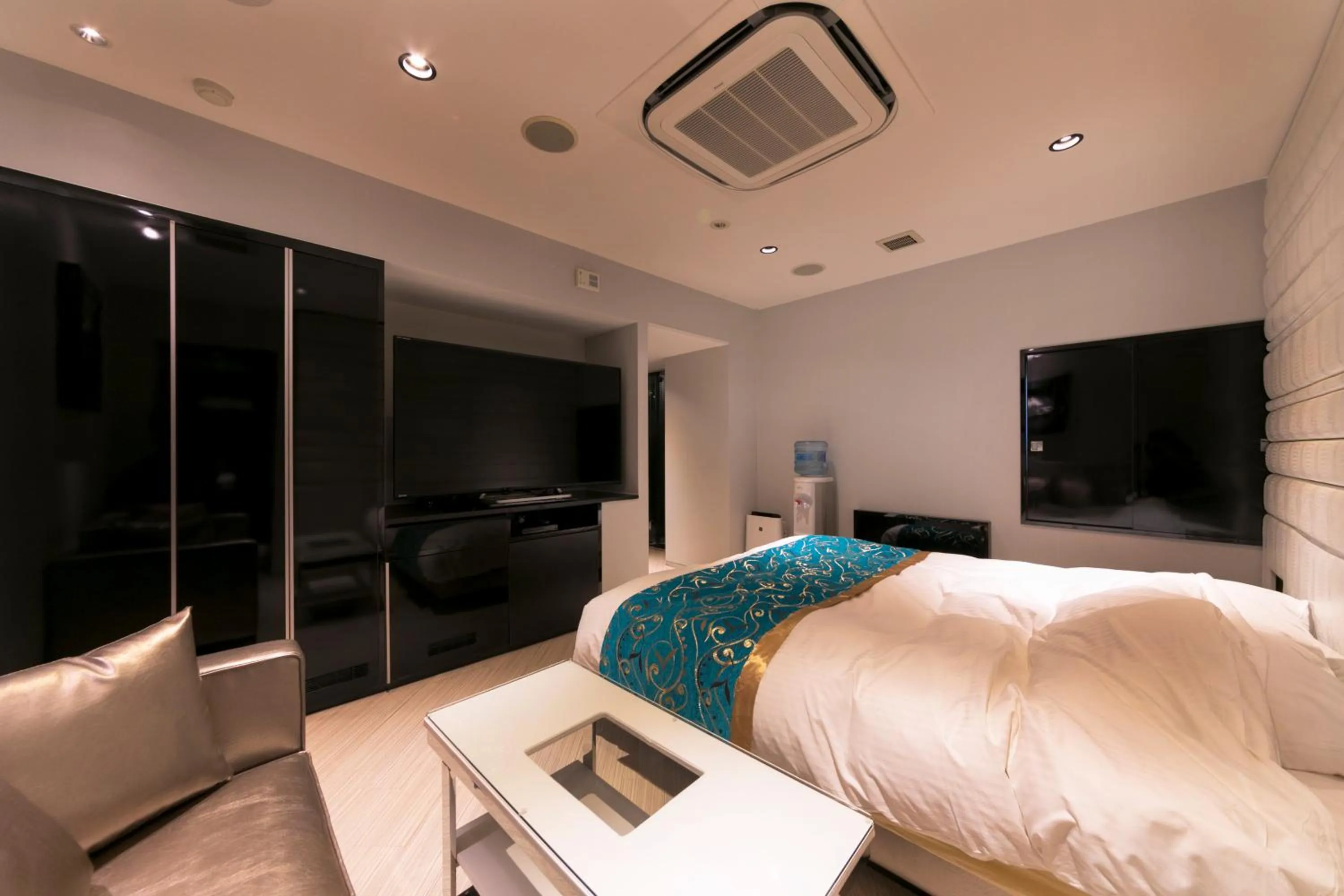 Bed in HOTEL ELDIA (Adult Only)