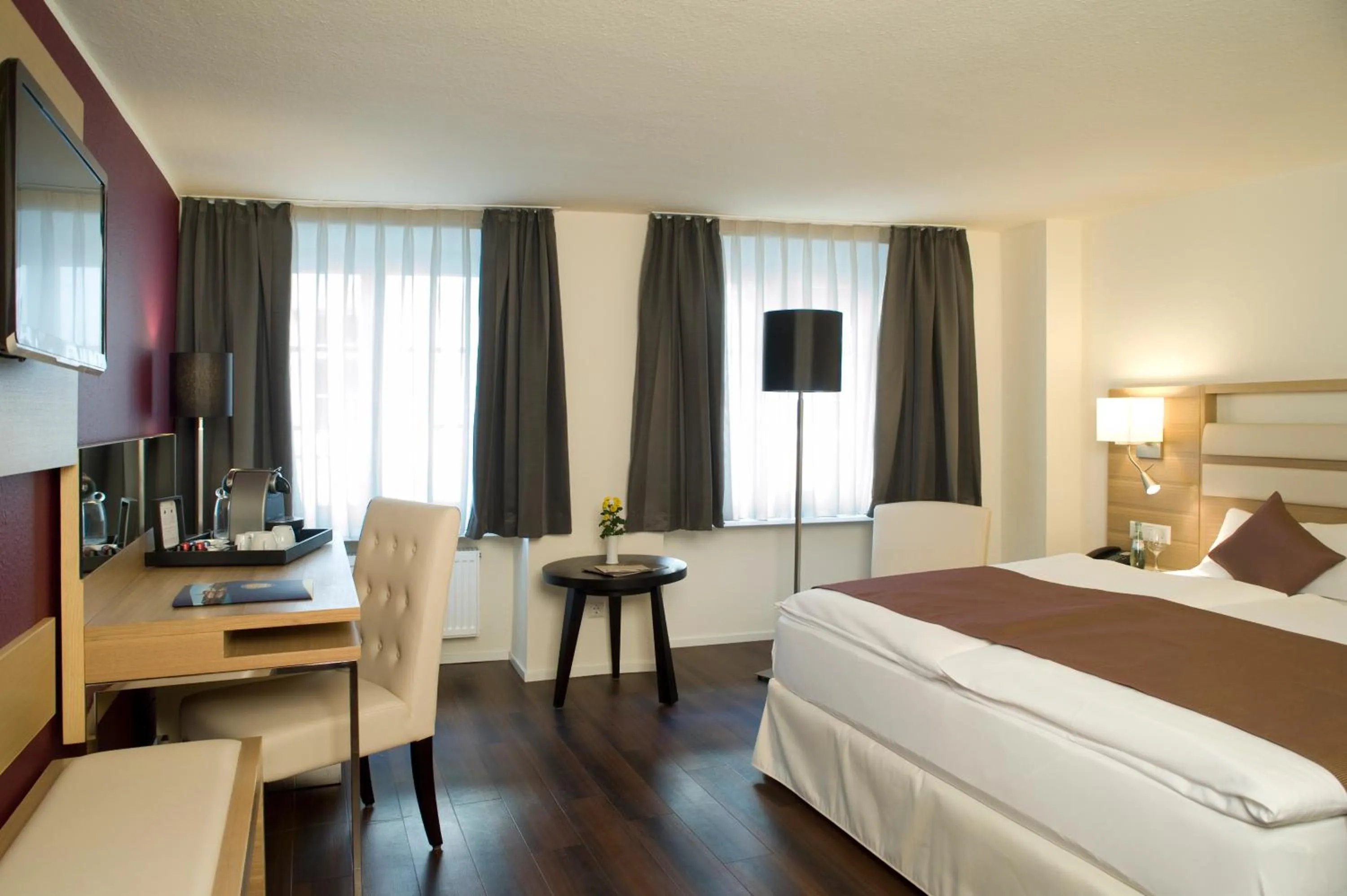 Photo of the whole room, Bed in Hotel Goldener Knopf