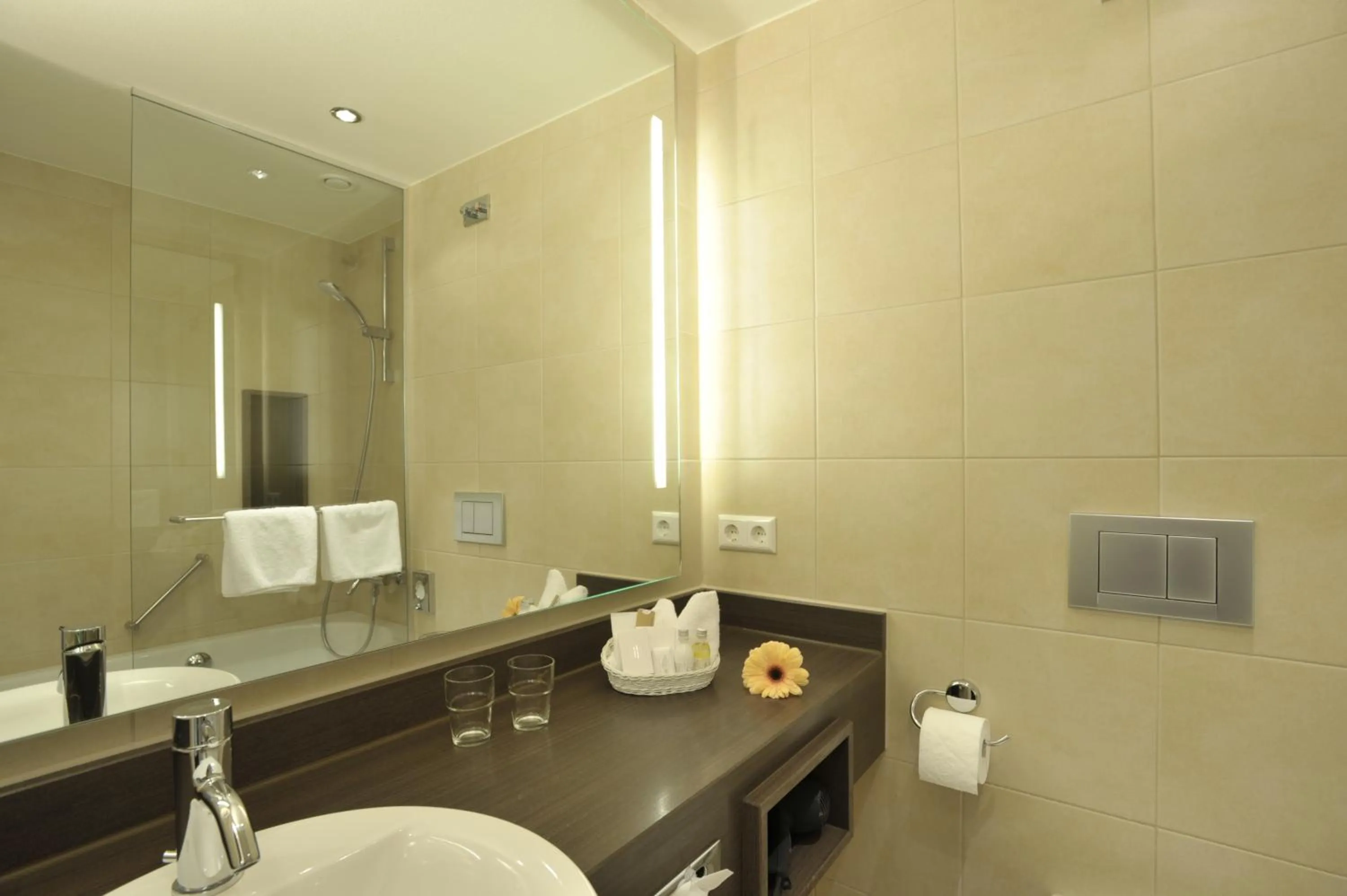 Bathroom in Hotel Goldener Knopf