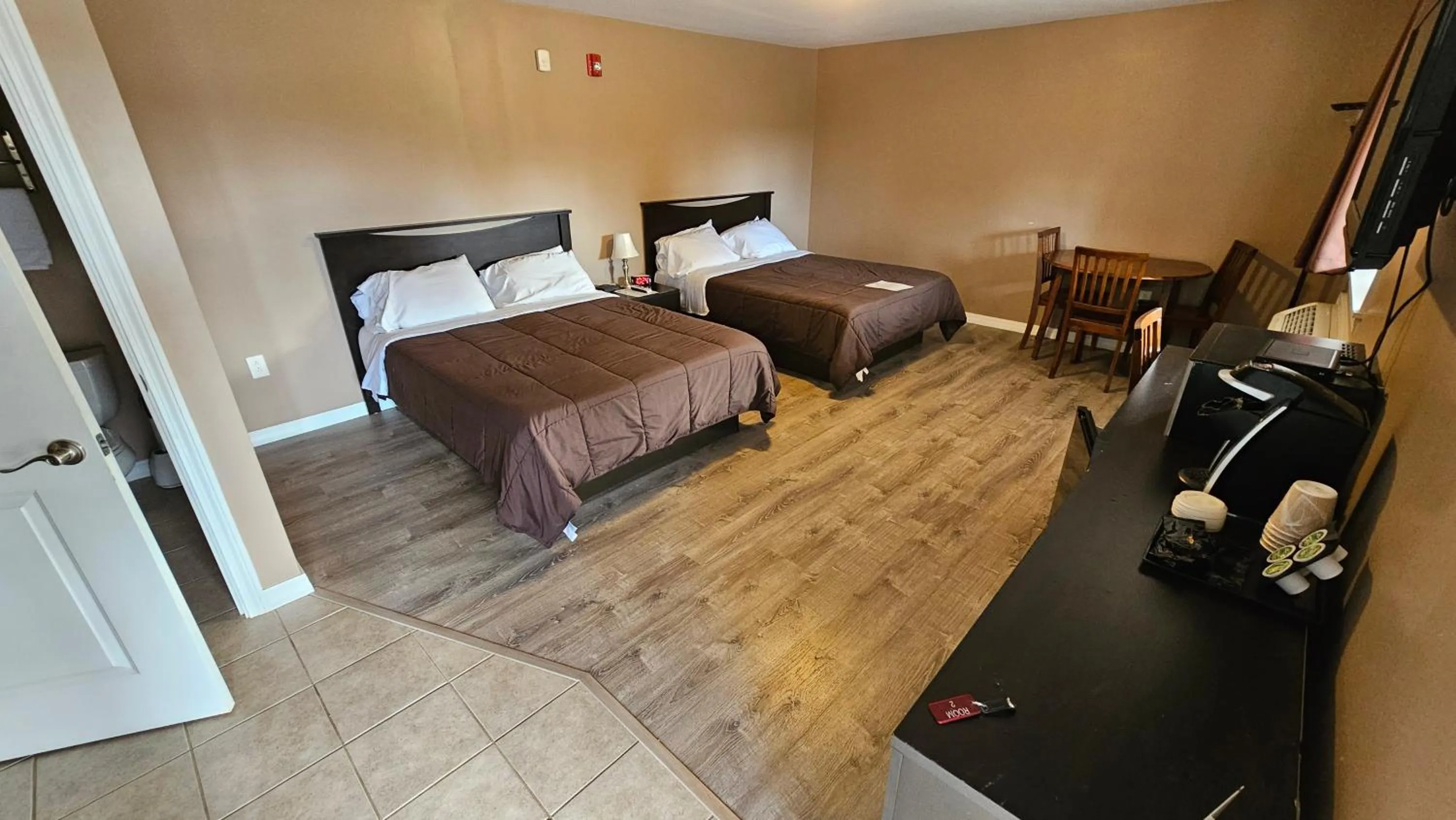 Bed in Abbot Trailside Lodging