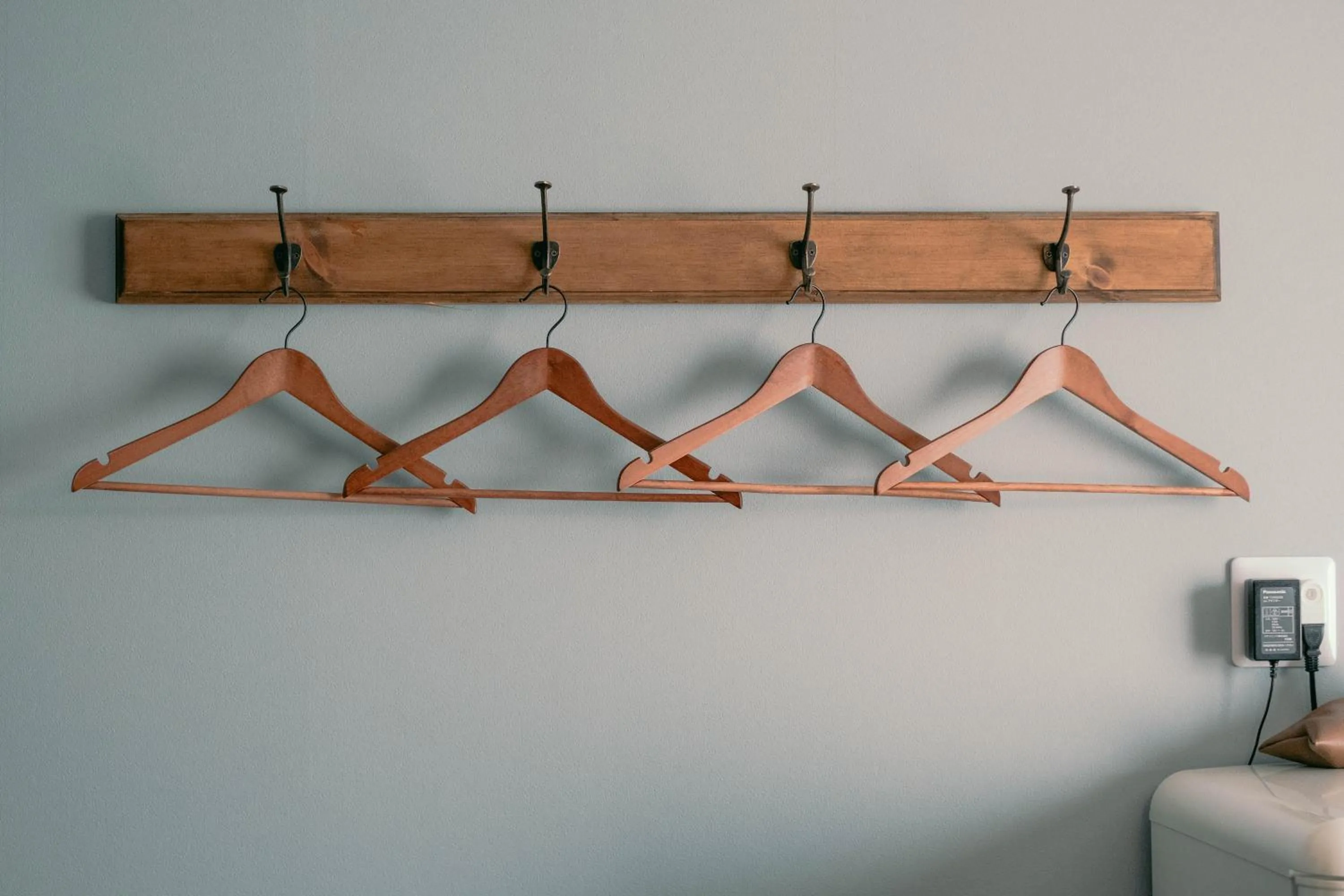 wardrobe in 7 Rooms Hotel & Cafe - 30mins from Disneyland