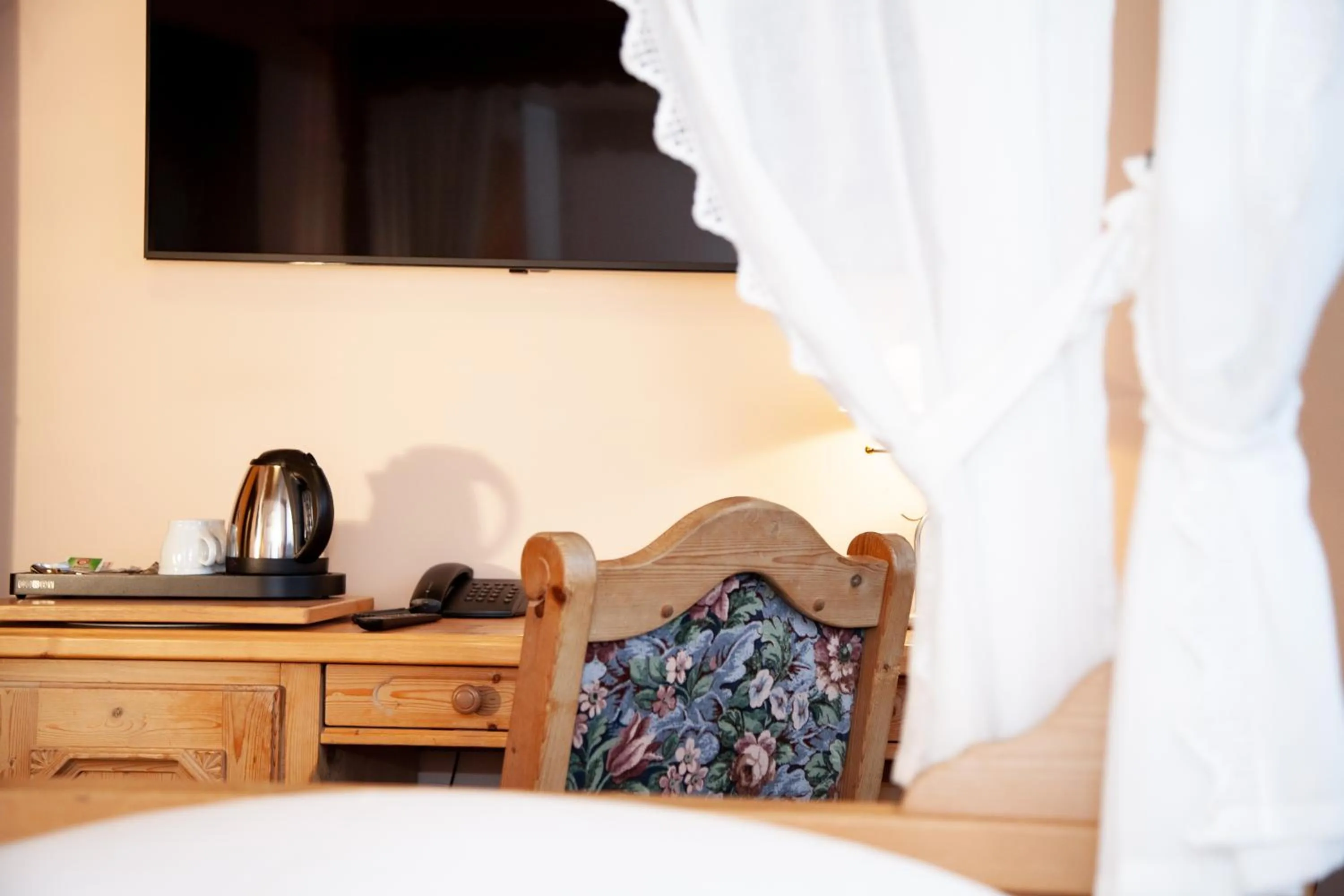 TV and multimedia in Hotel Lonac