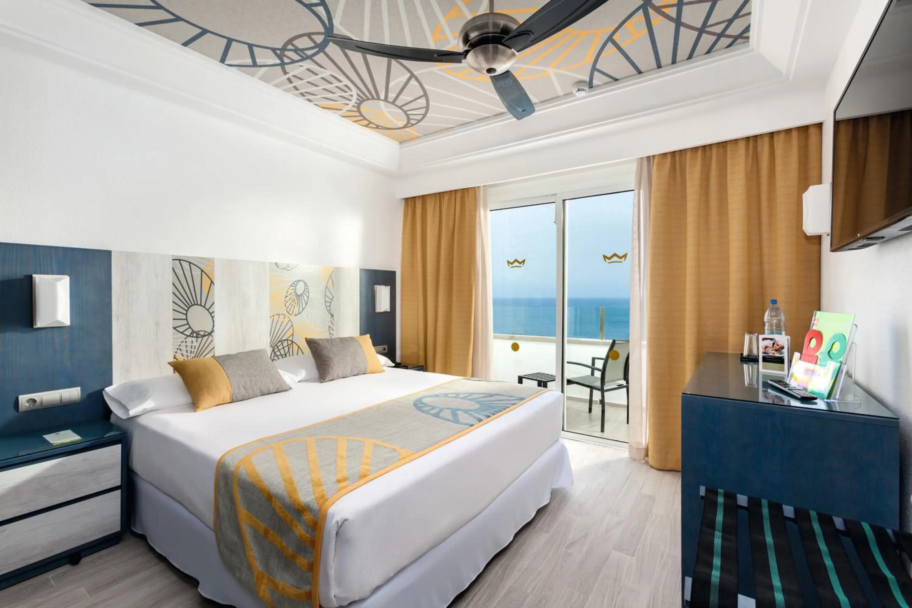 Bed in Hotel Riu Vistamar Gran Canaria - All Inclusive