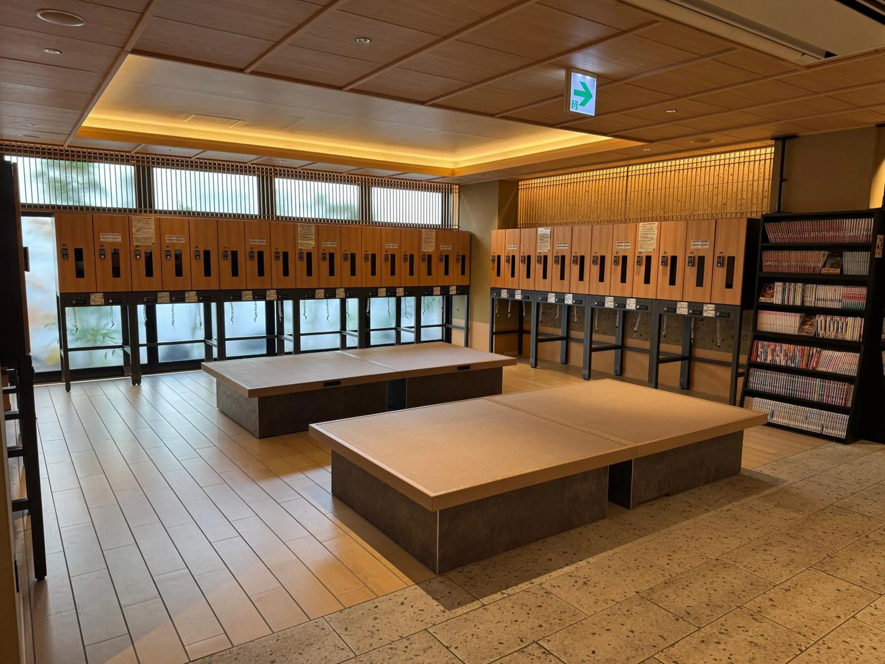 Lobby or reception in Henn na Hotel Premier Kyoto Gojo Karasuma -Formerly Watermark Hotel Kyoto-