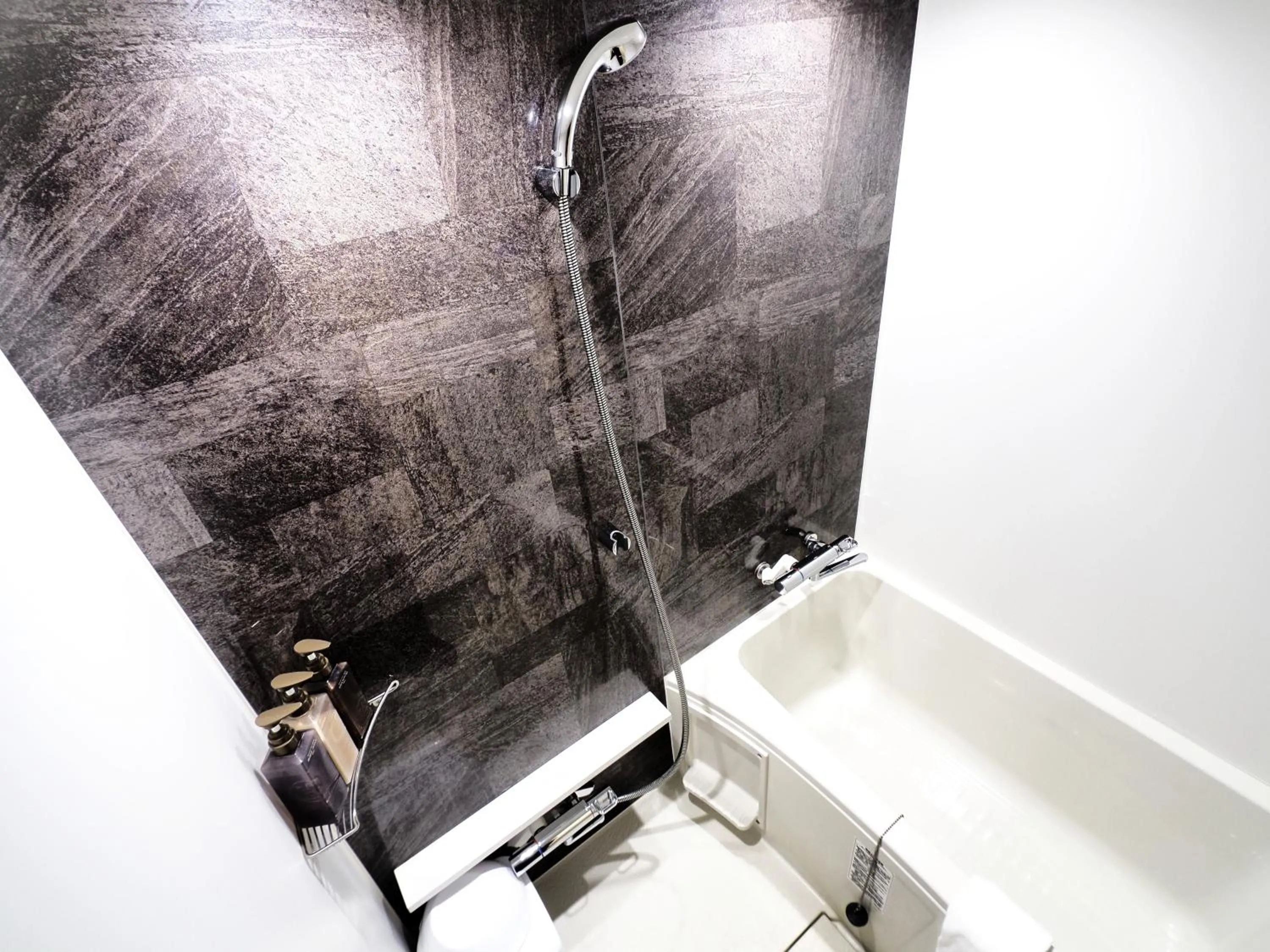 Shower in Henn na Hotel Premier Kyoto Gojo Karasuma -Formerly Watermark Hotel Kyoto-