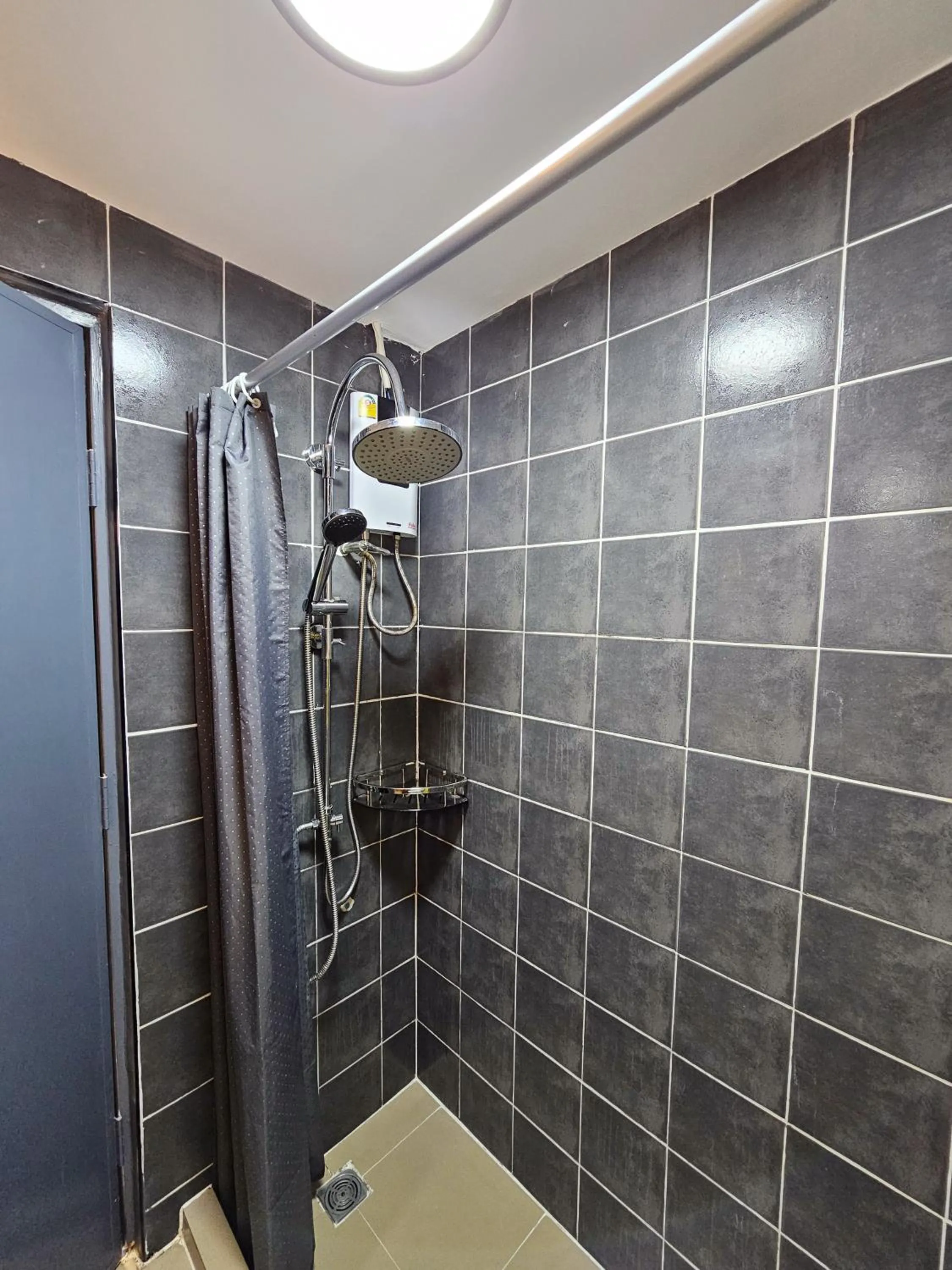 Shower in R1 Nimman Hotel Chiangmai