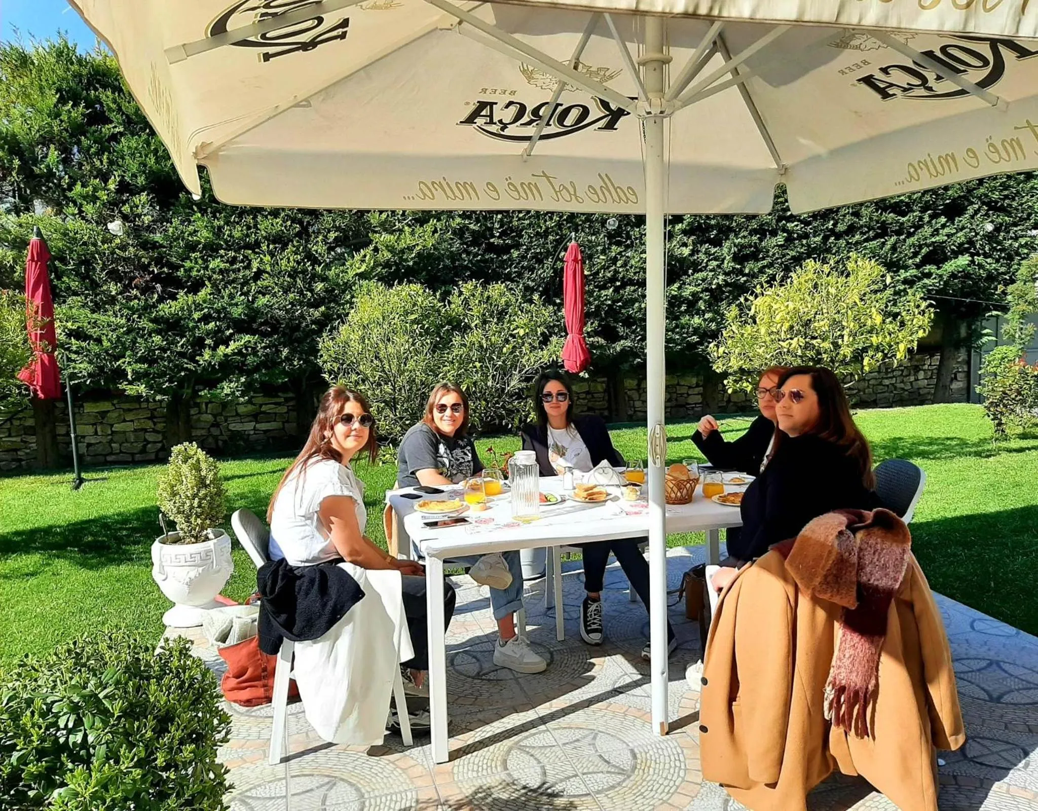 Property building in Hotel Vila Arbri