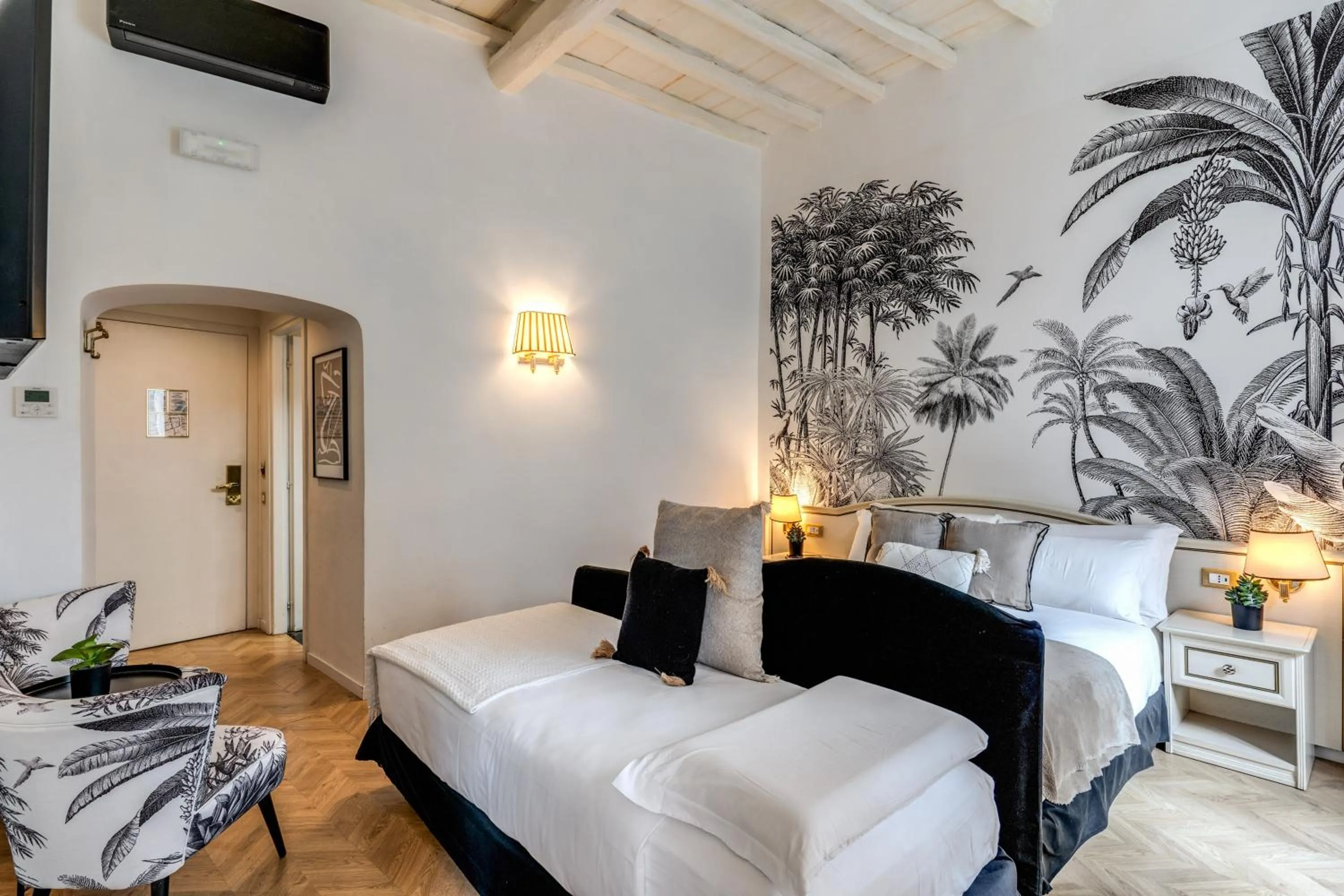 Bedroom, Bed in Baboon Room