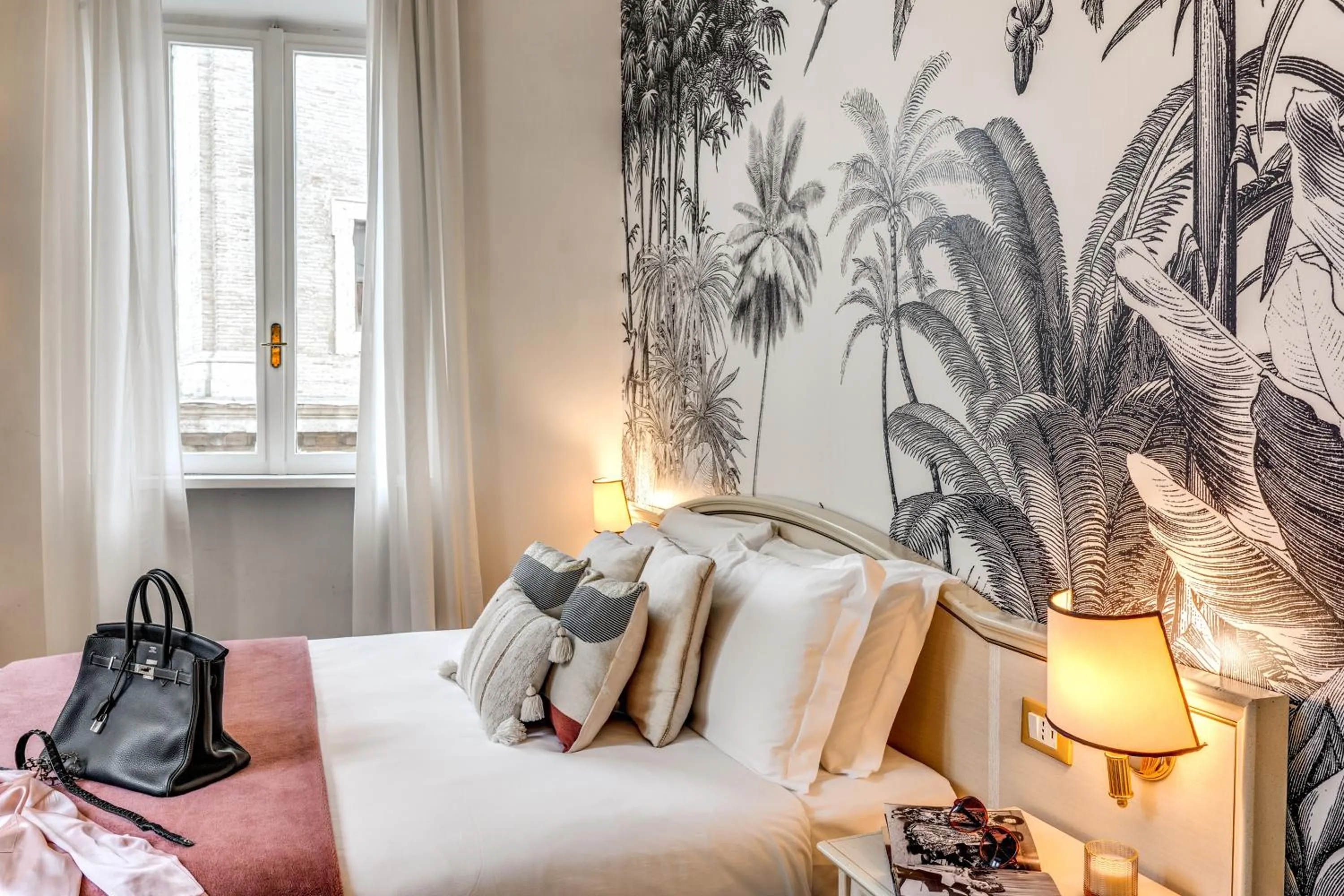 Photo of the whole room, Bed in Baboon Room