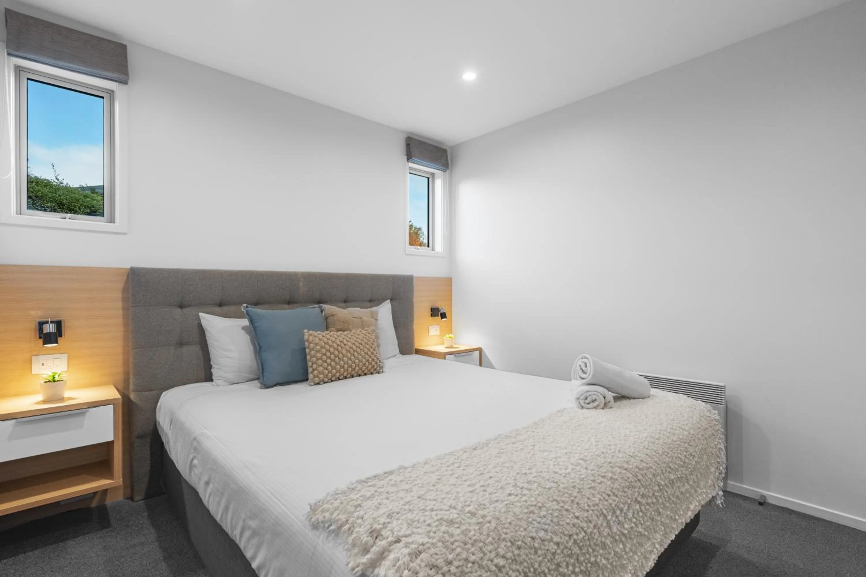 Bedroom, Bed in Tasman Holiday Parks - Te Anau