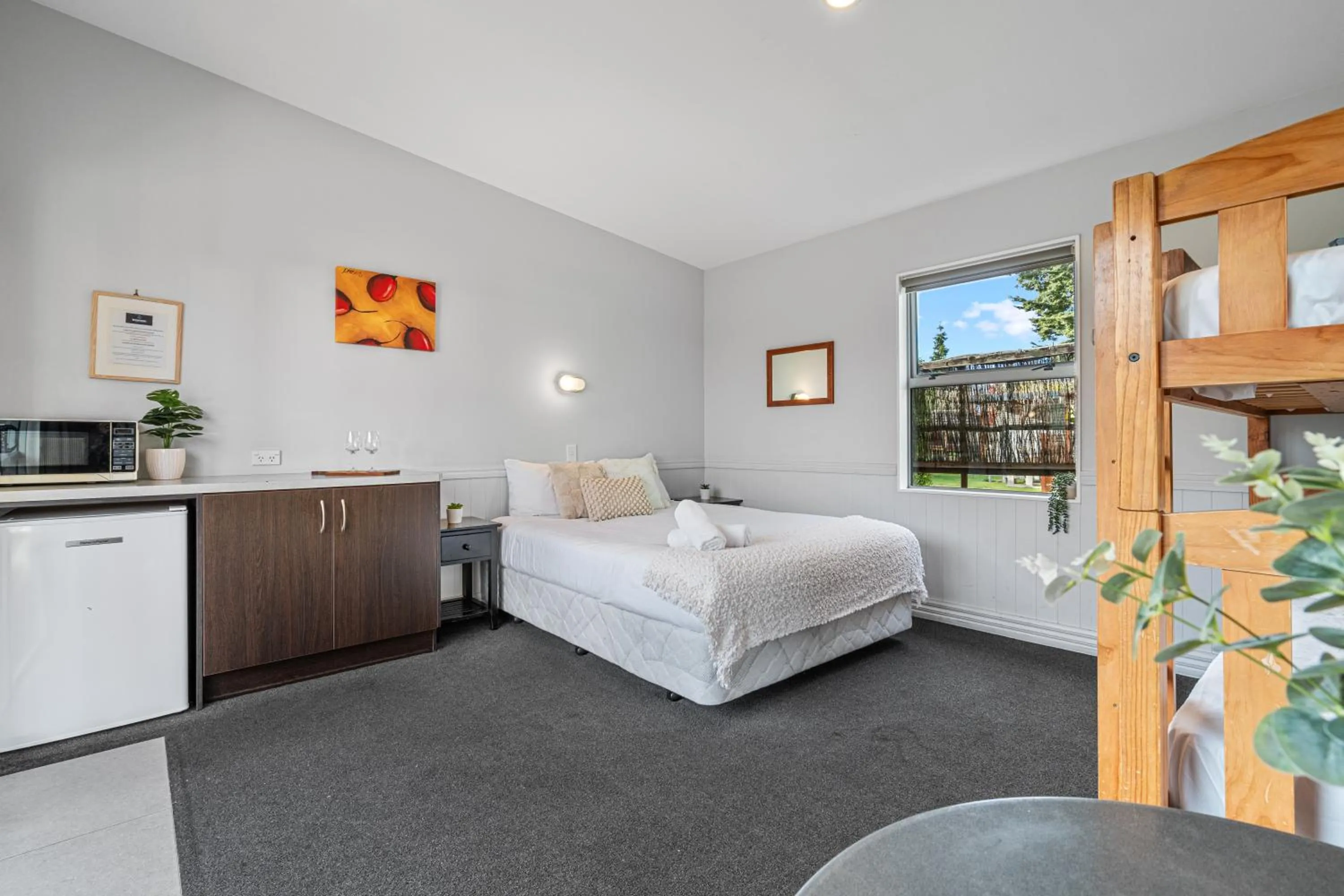 Bed in Tasman Holiday Parks - Te Anau