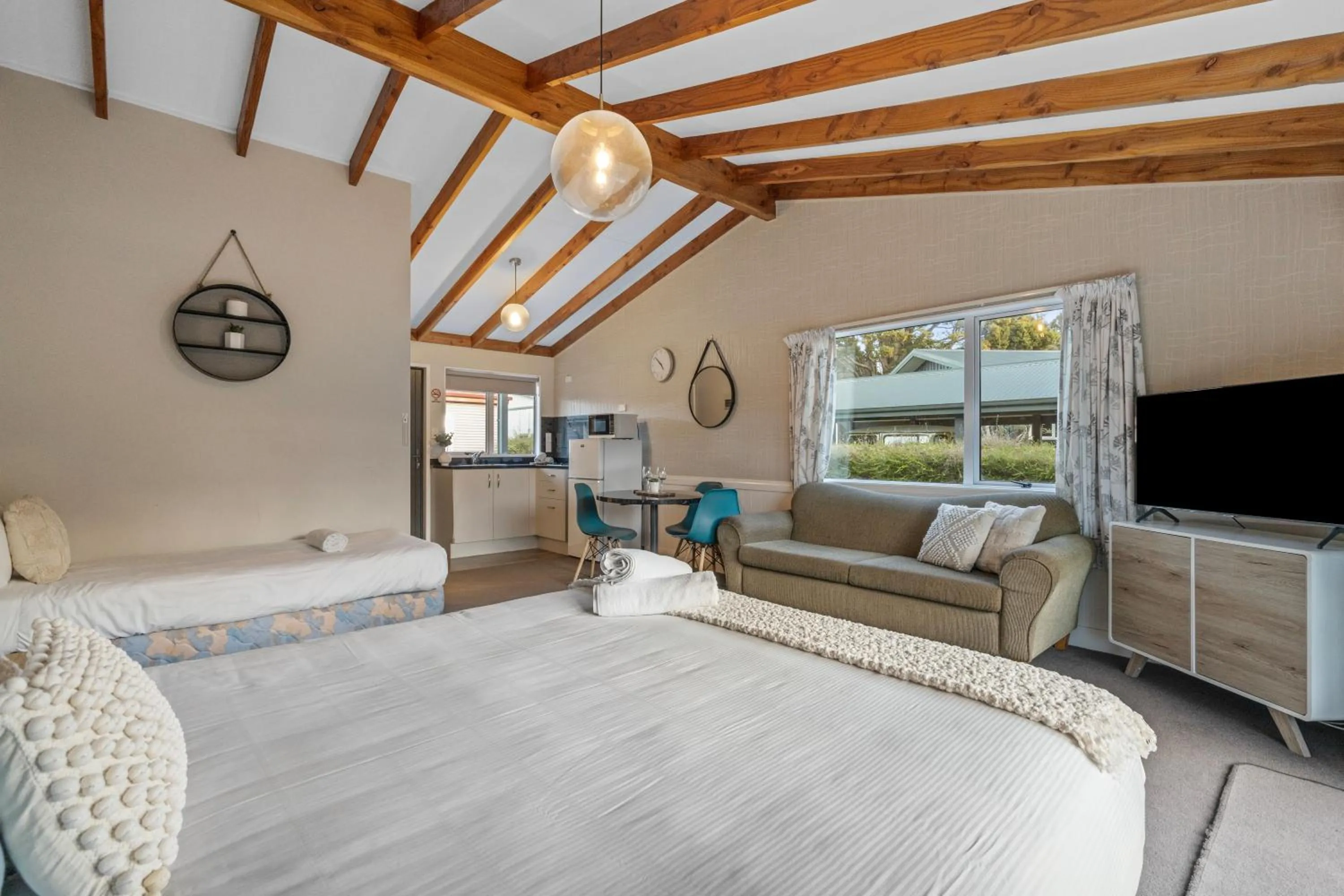 Bed in Tasman Holiday Parks - Te Anau